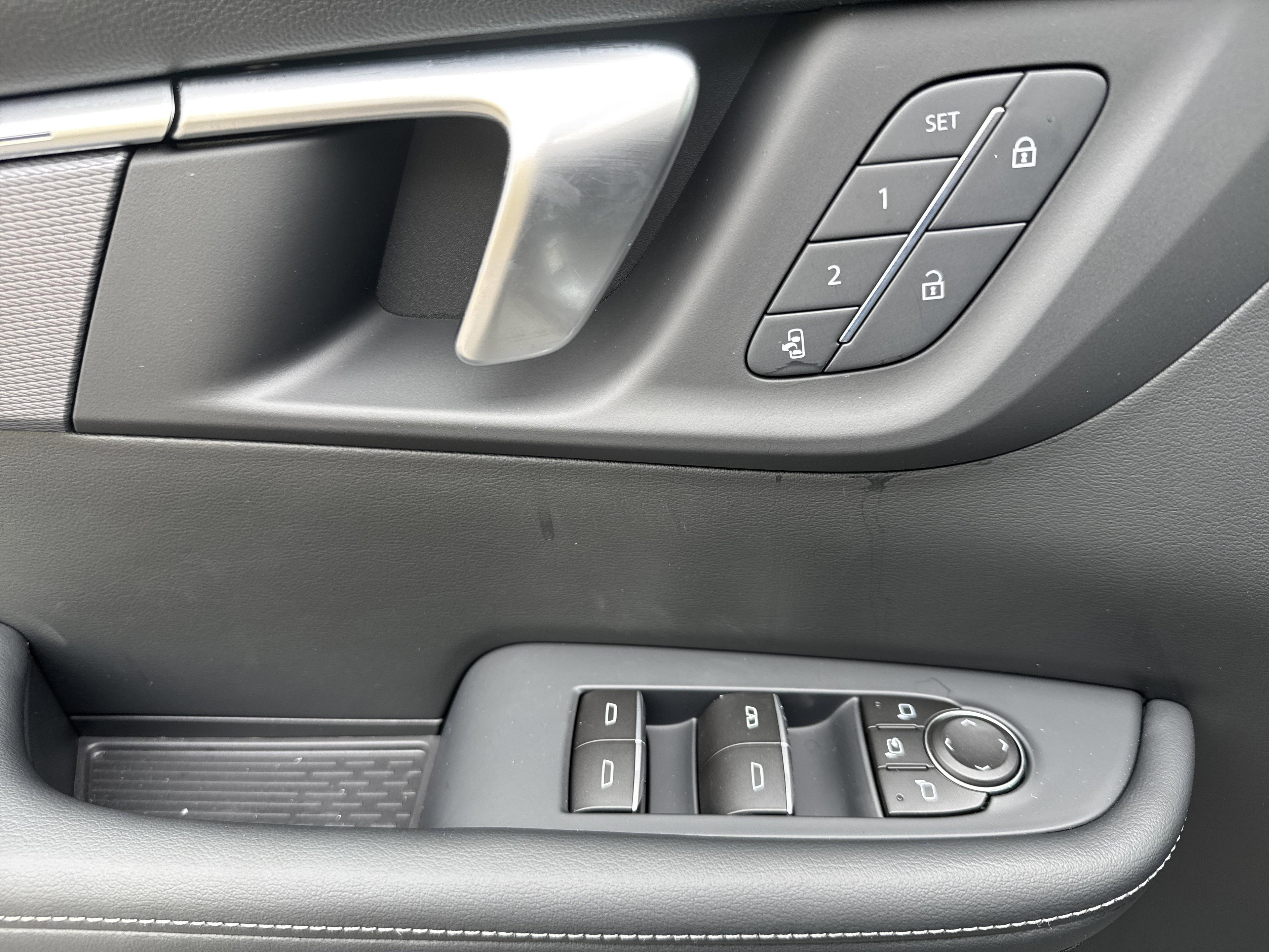 Buick Enclave Sport Touring Front Wheel Drive Suv - Thumbnail 13