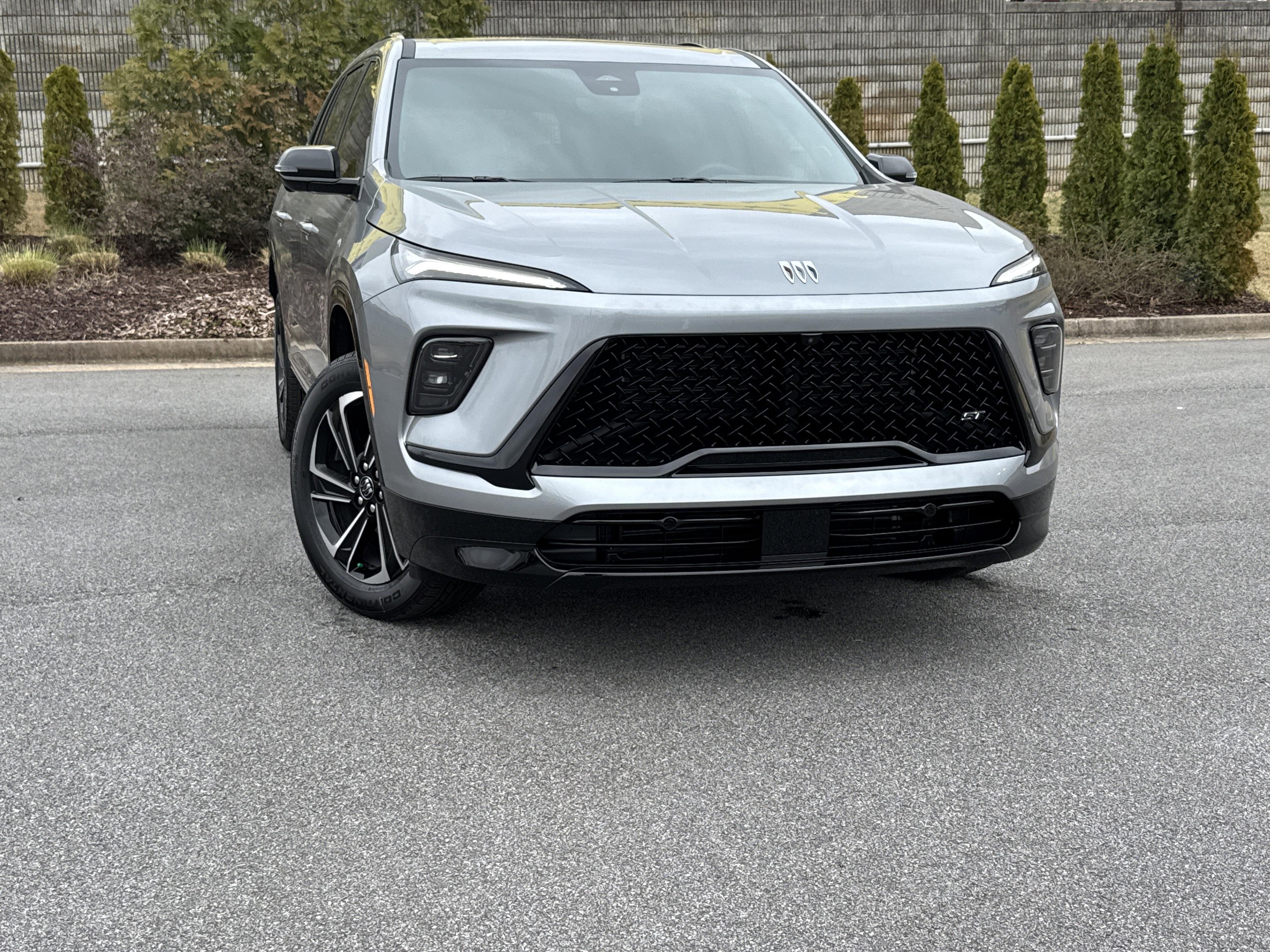 Buick Enclave Sport Touring Front Wheel Drive Suv - View 1