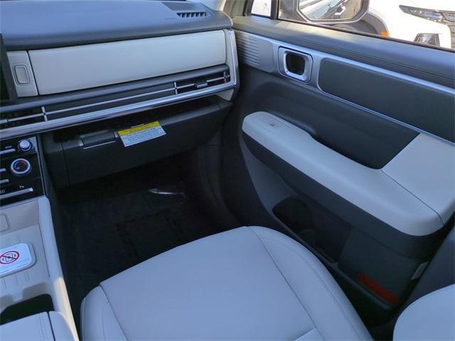 Hyundai Santa Fe Se Fwd Fwd 4D Sport Utility - Thumbnail 17