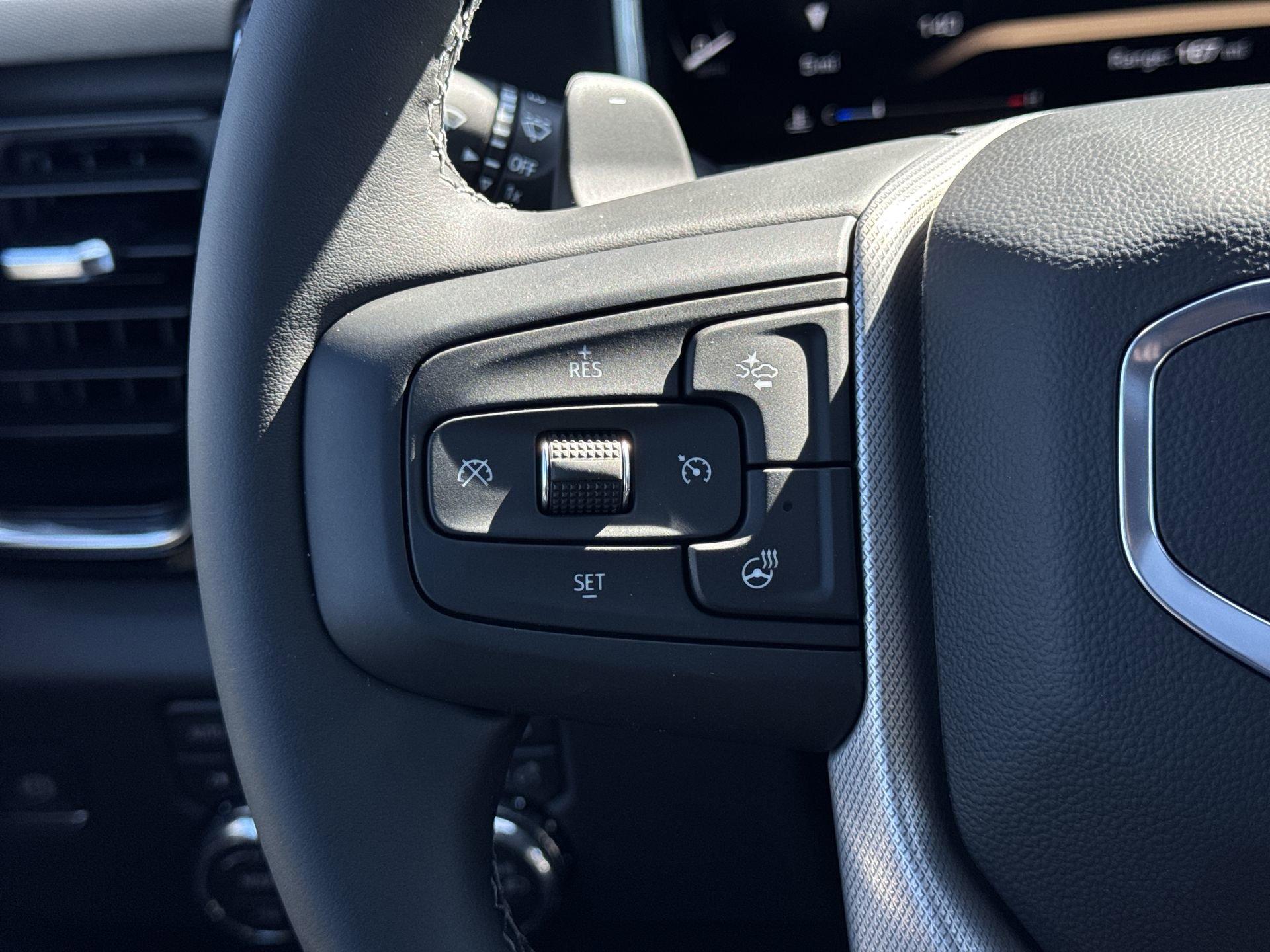 GMC Sierra 1500 Denali Four Wheel Drive Crew Cab - Thumbnail 18