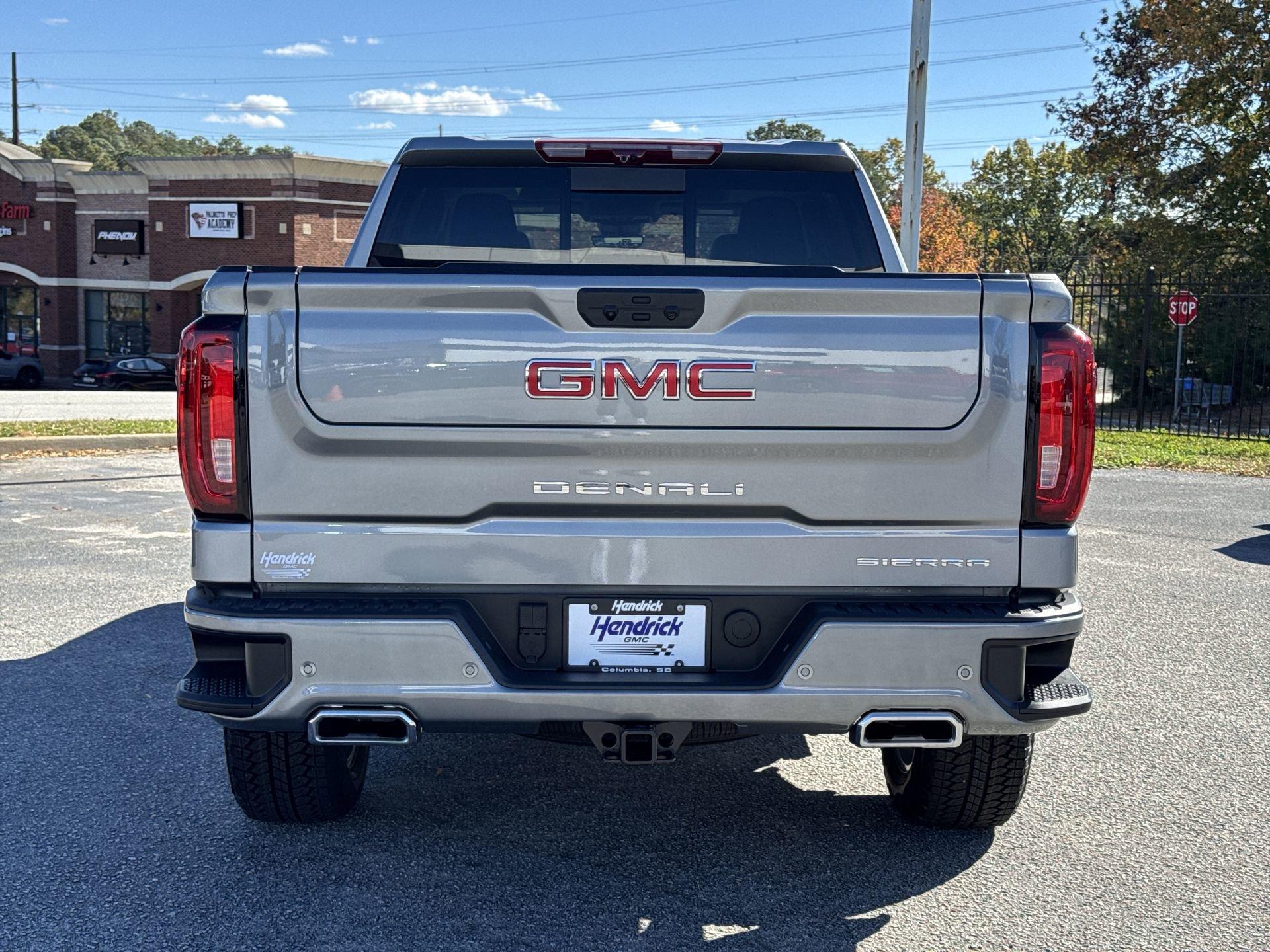 GMC Sierra 1500 Denali Four Wheel Drive Crew Cab - Thumbnail 8