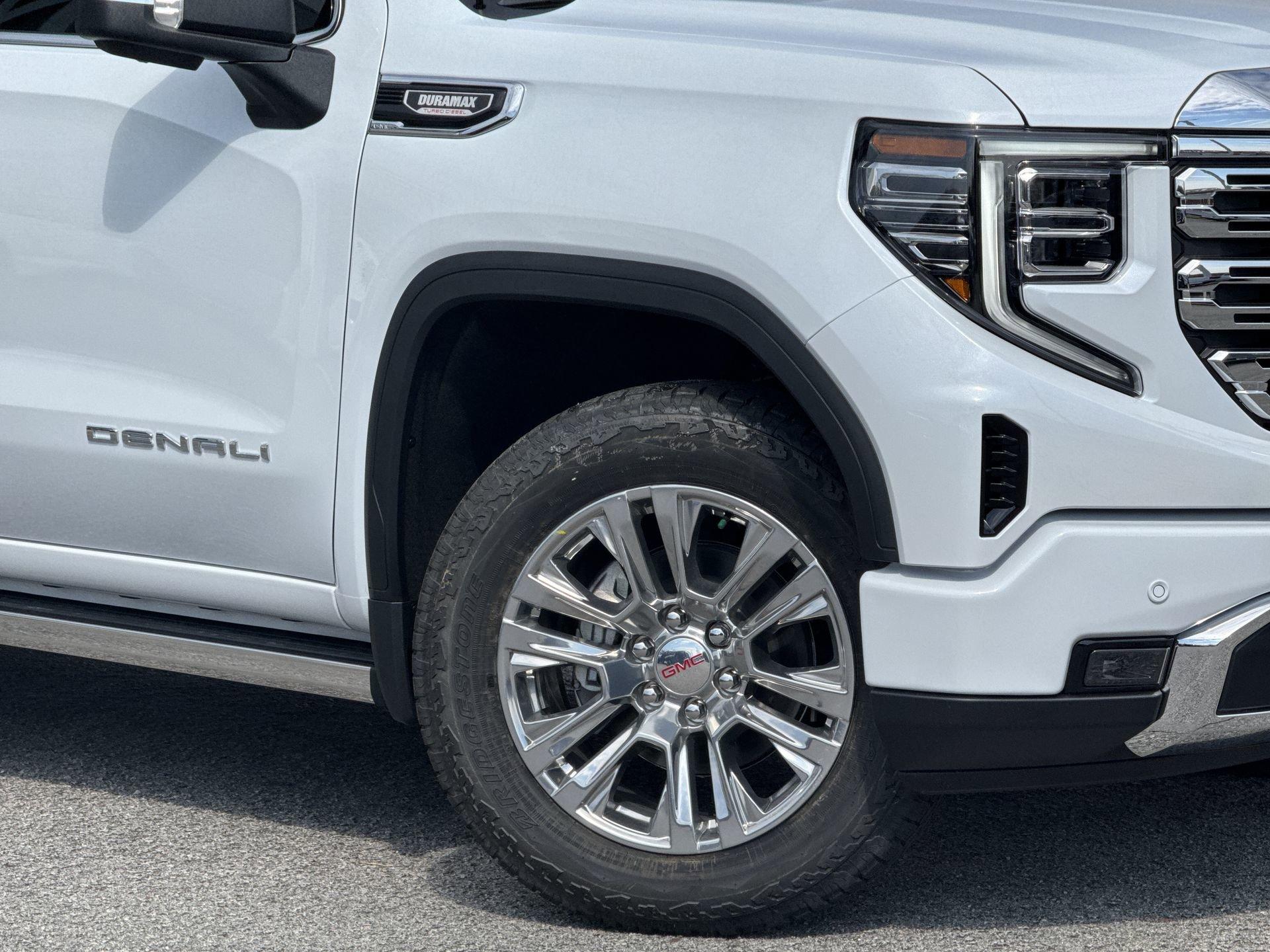 GMC Sierra 1500 Denali Four Wheel Drive Crew Cab - Thumbnail 12