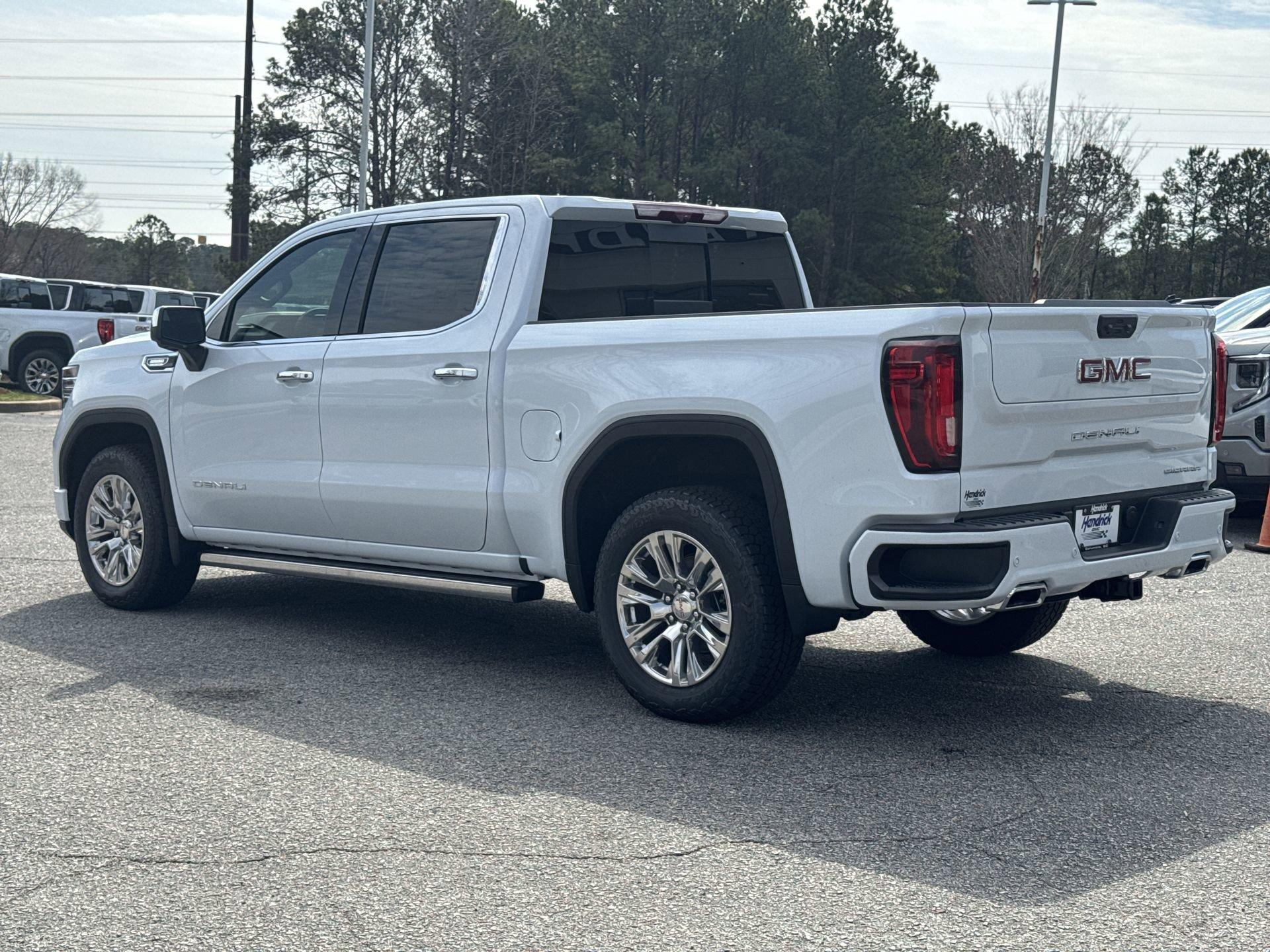 GMC Sierra 1500 Denali Four Wheel Drive Crew Cab - Thumbnail 7