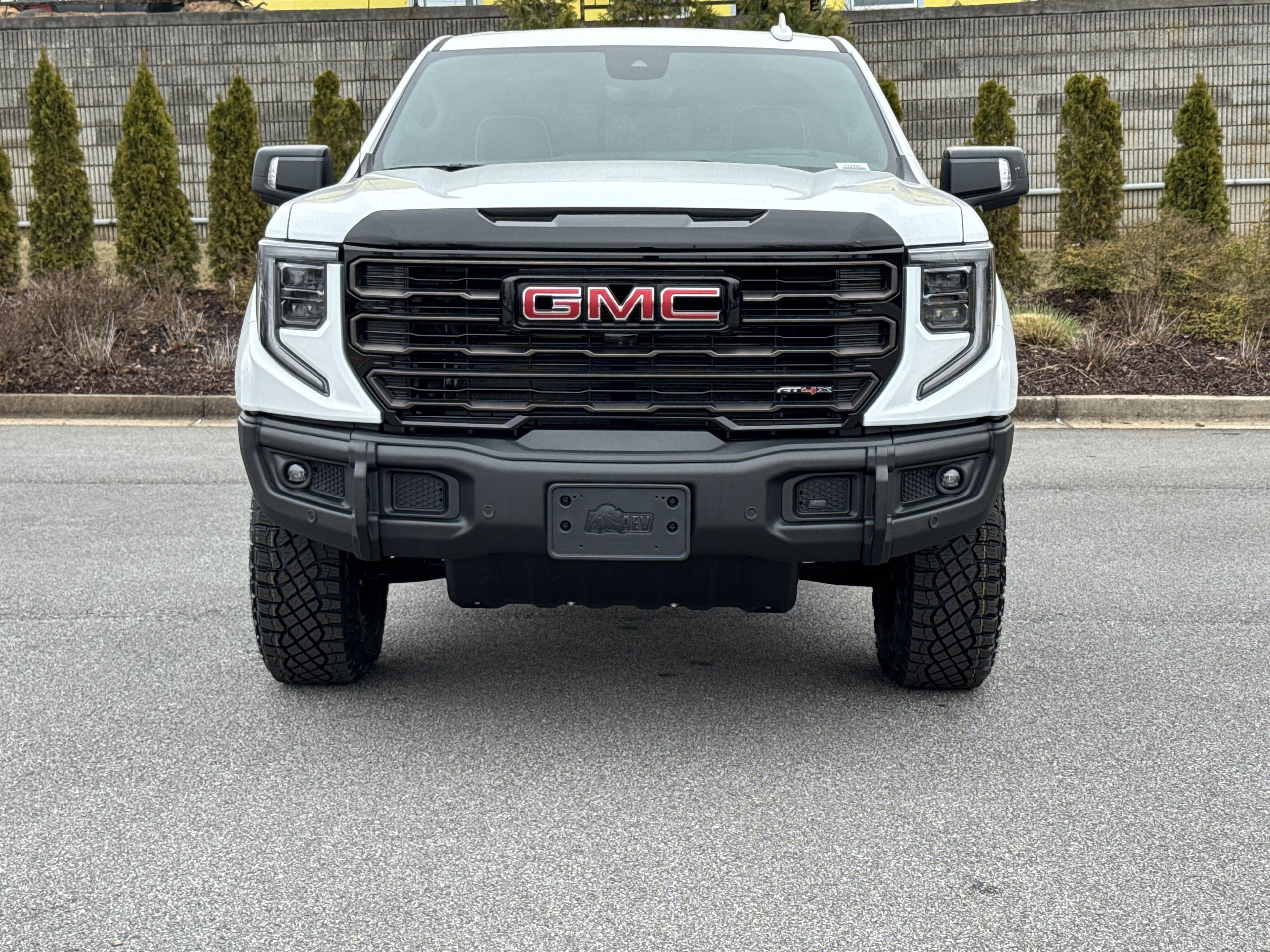 GMC Sierra 1500 At4X Four Wheel Drive Crew Cab - Thumbnail 2