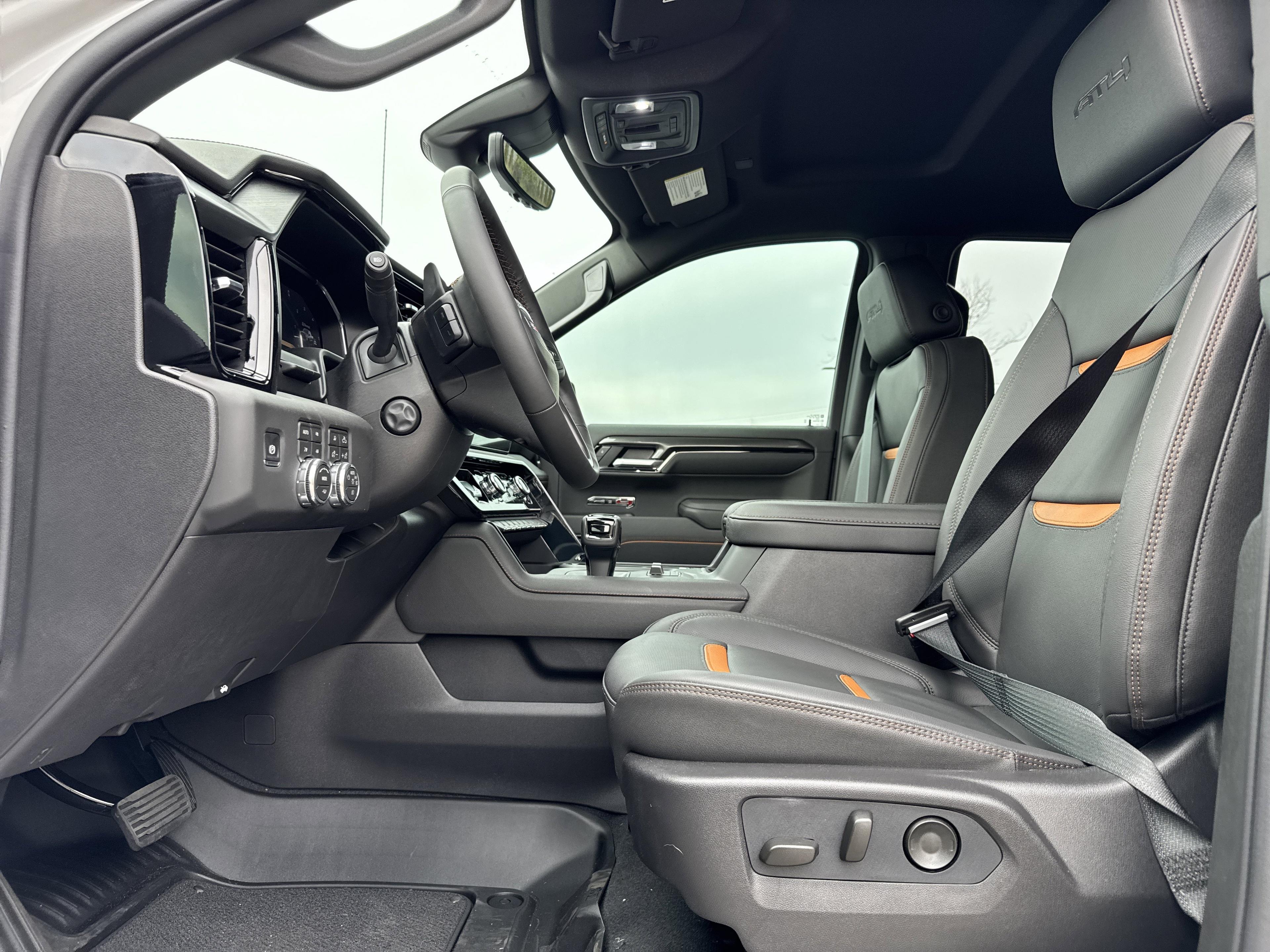 GMC Sierra 1500 At4 Four Wheel Drive Crew Cab - Thumbnail 15