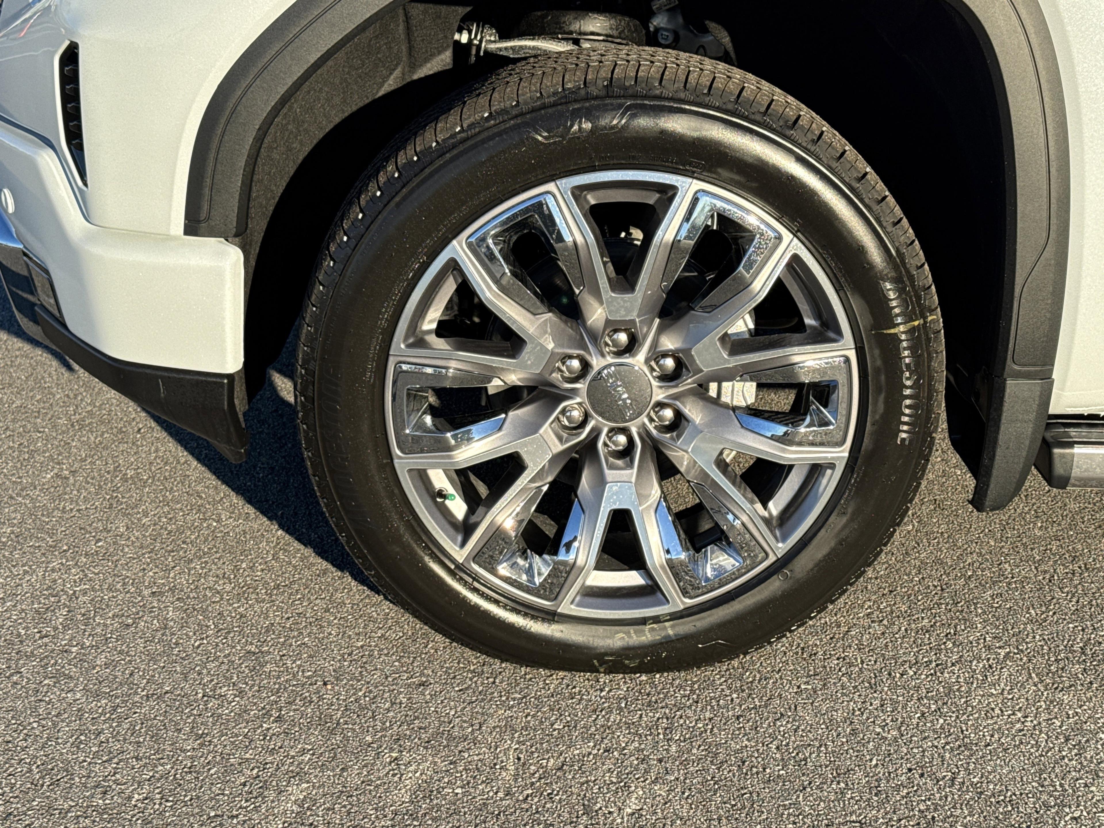 GMC Sierra 1500 Denali Four Wheel Drive Crew Cab - Thumbnail 12