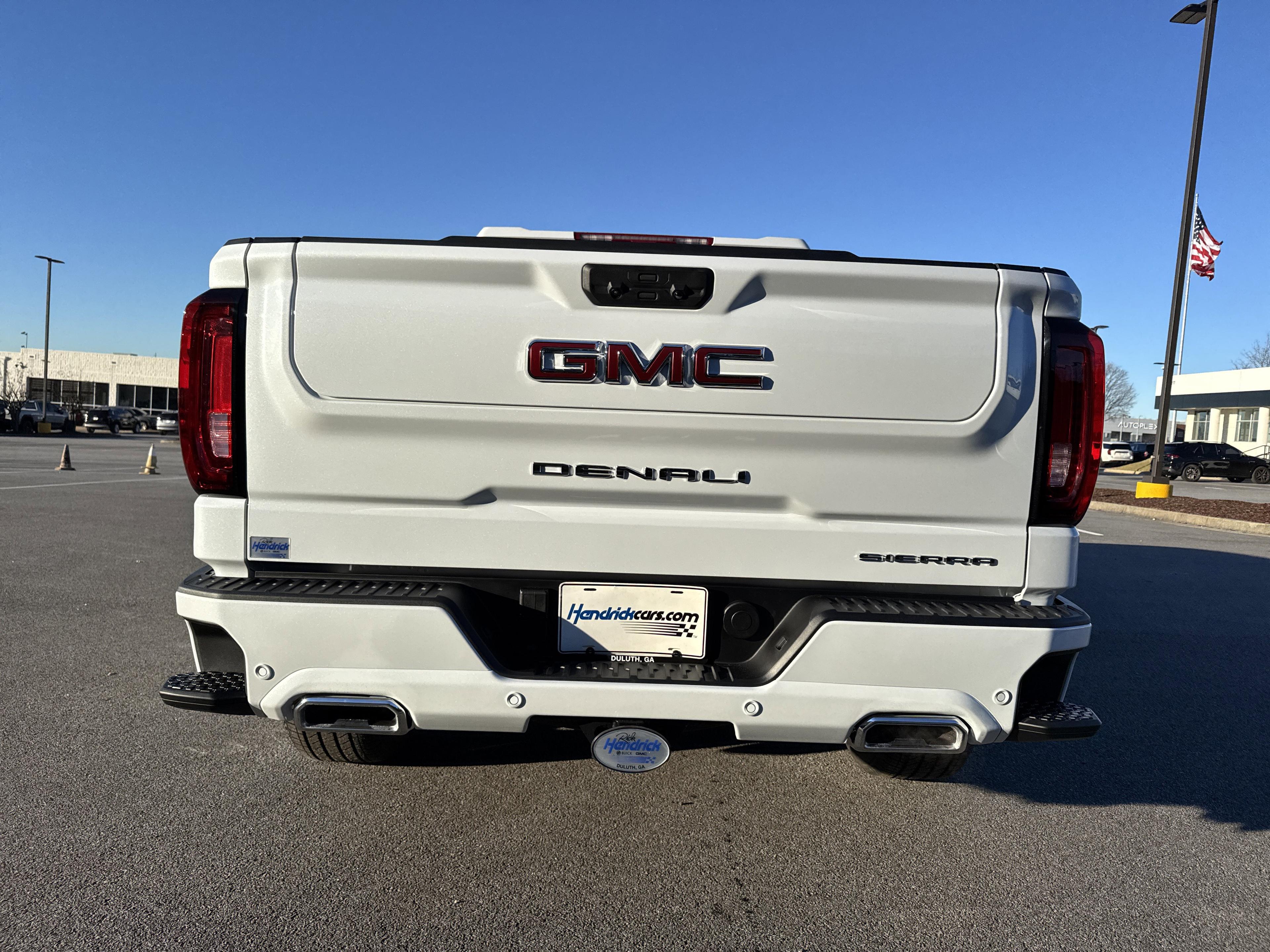 GMC Sierra 1500 Denali Four Wheel Drive Crew Cab - Thumbnail 8
