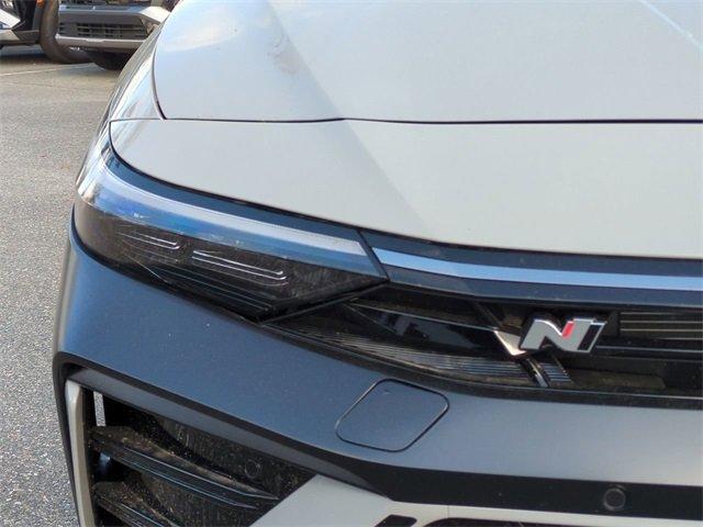 Hyundai Elantra N Base Fwd 4D Sedan - Thumbnail 11