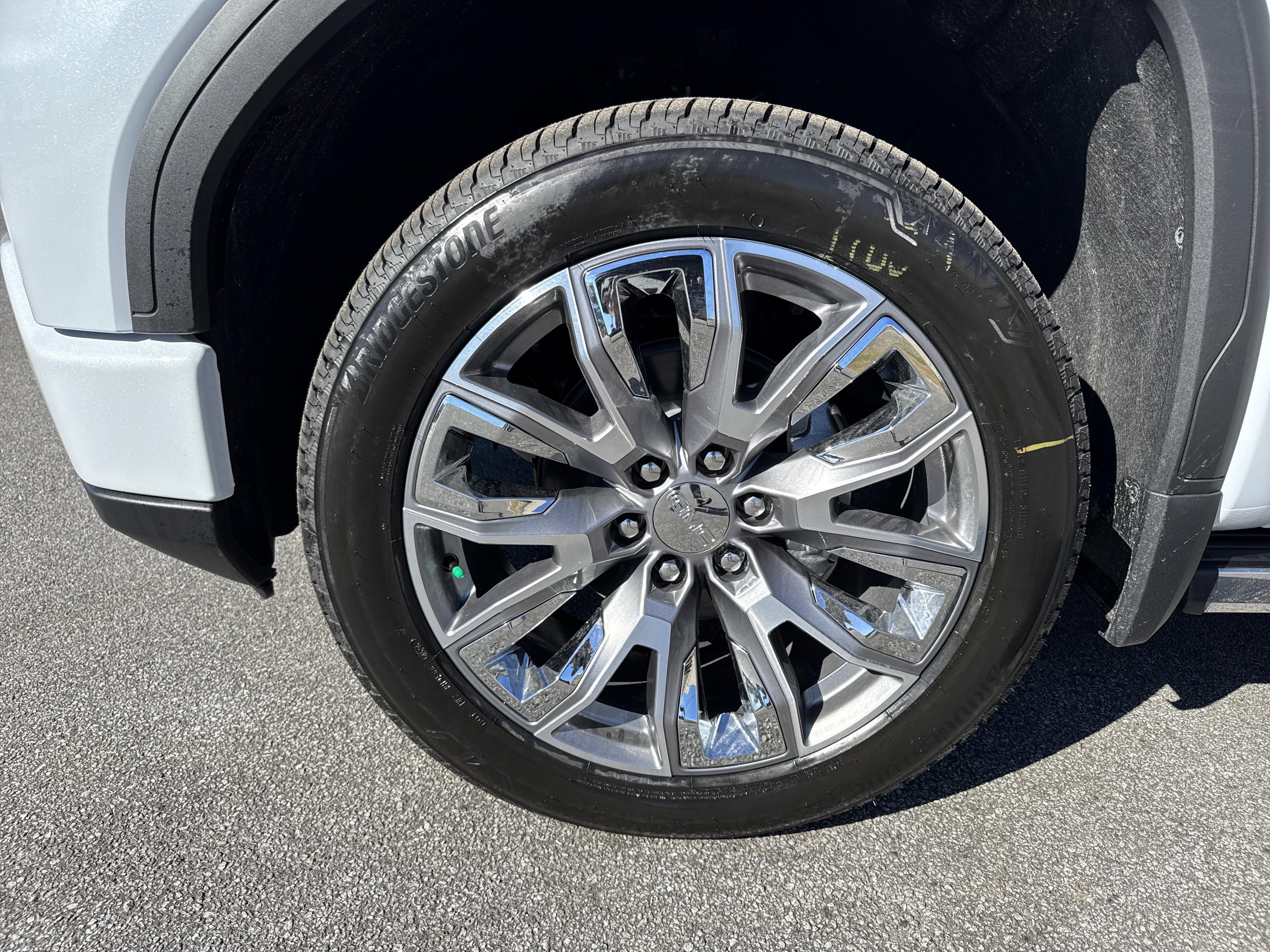 GMC Sierra 1500 Denali Four Wheel Drive Crew Cab - Thumbnail 12