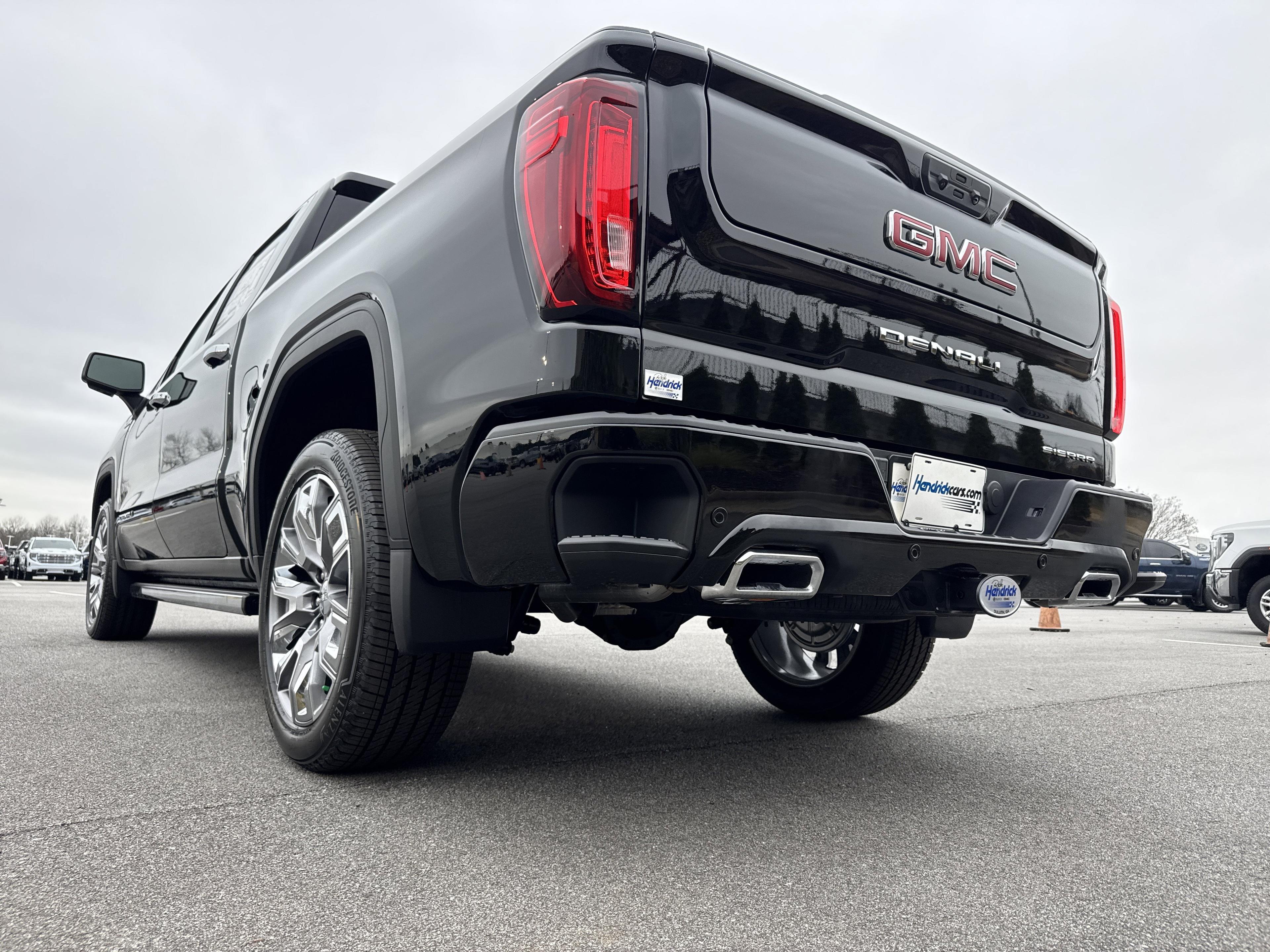 GMC Sierra 1500 Denali Four Wheel Drive Crew Cab - Thumbnail 7