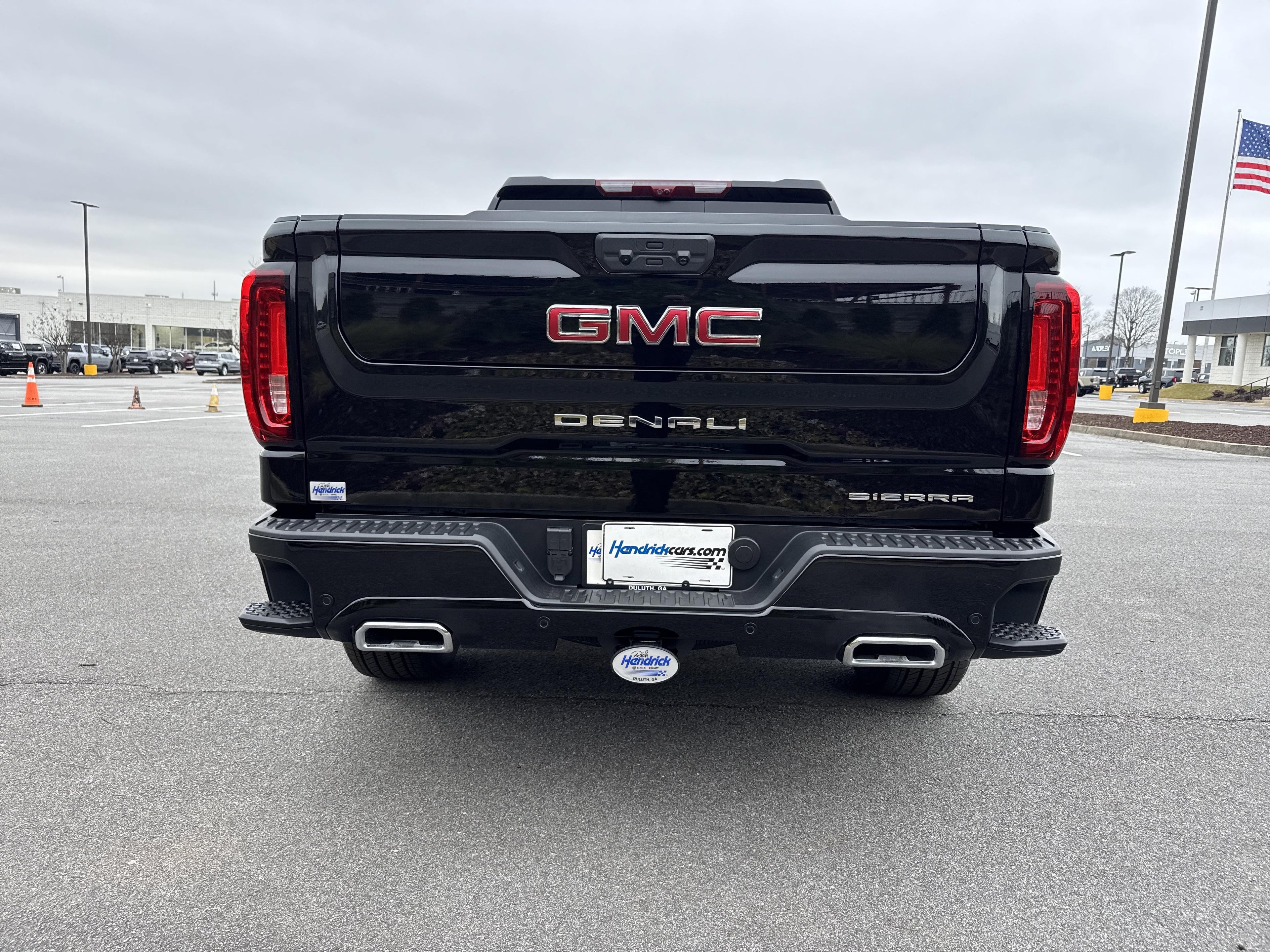 GMC Sierra 1500 Denali Four Wheel Drive Crew Cab - Thumbnail 8