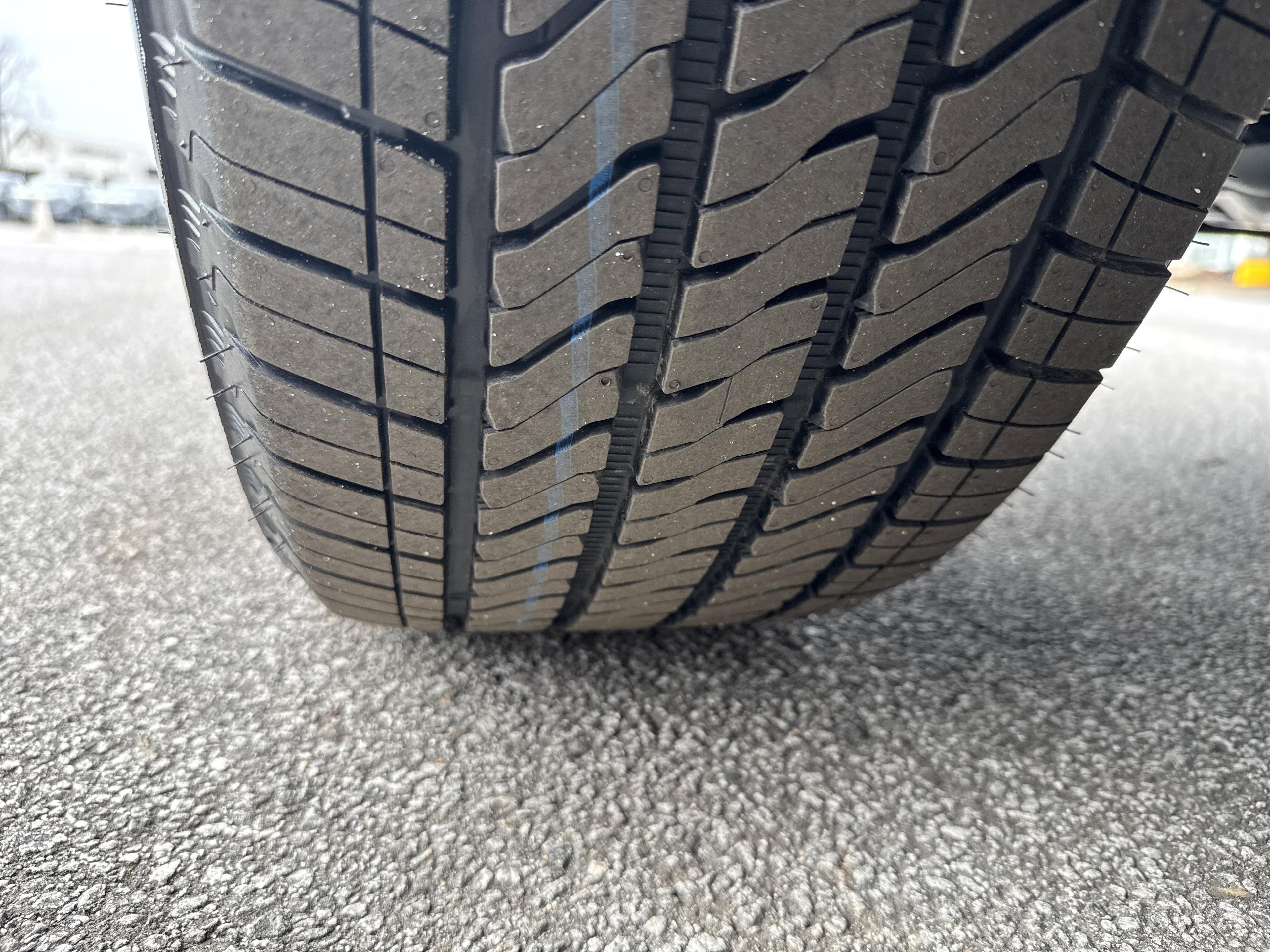 GMC Sierra 1500 Denali Four Wheel Drive Crew Cab - Thumbnail 11