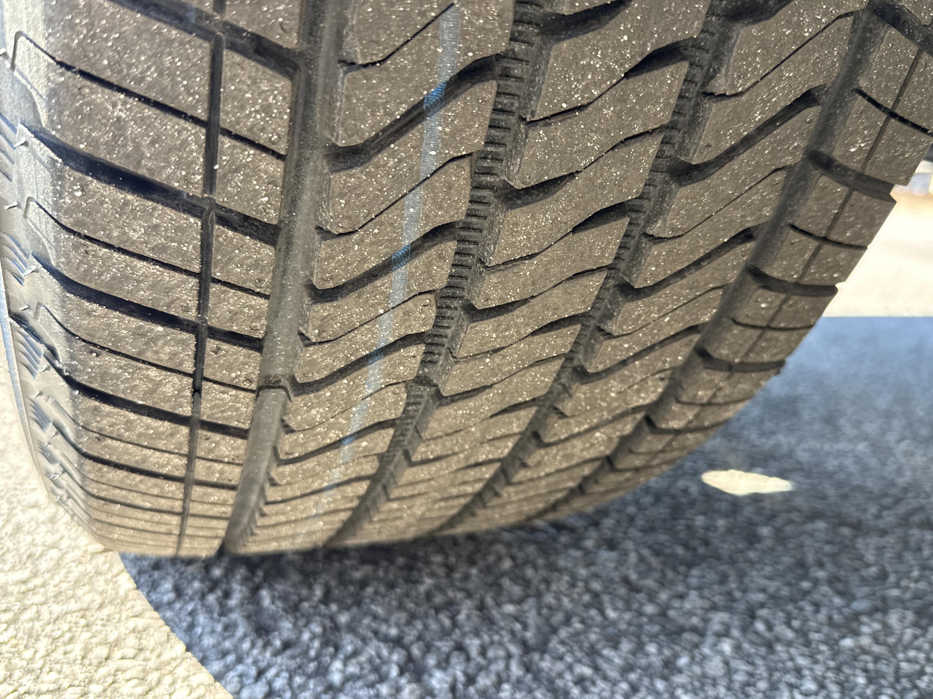 GMC Sierra 1500 Denali Four Wheel Drive Crew Cab - Thumbnail 11