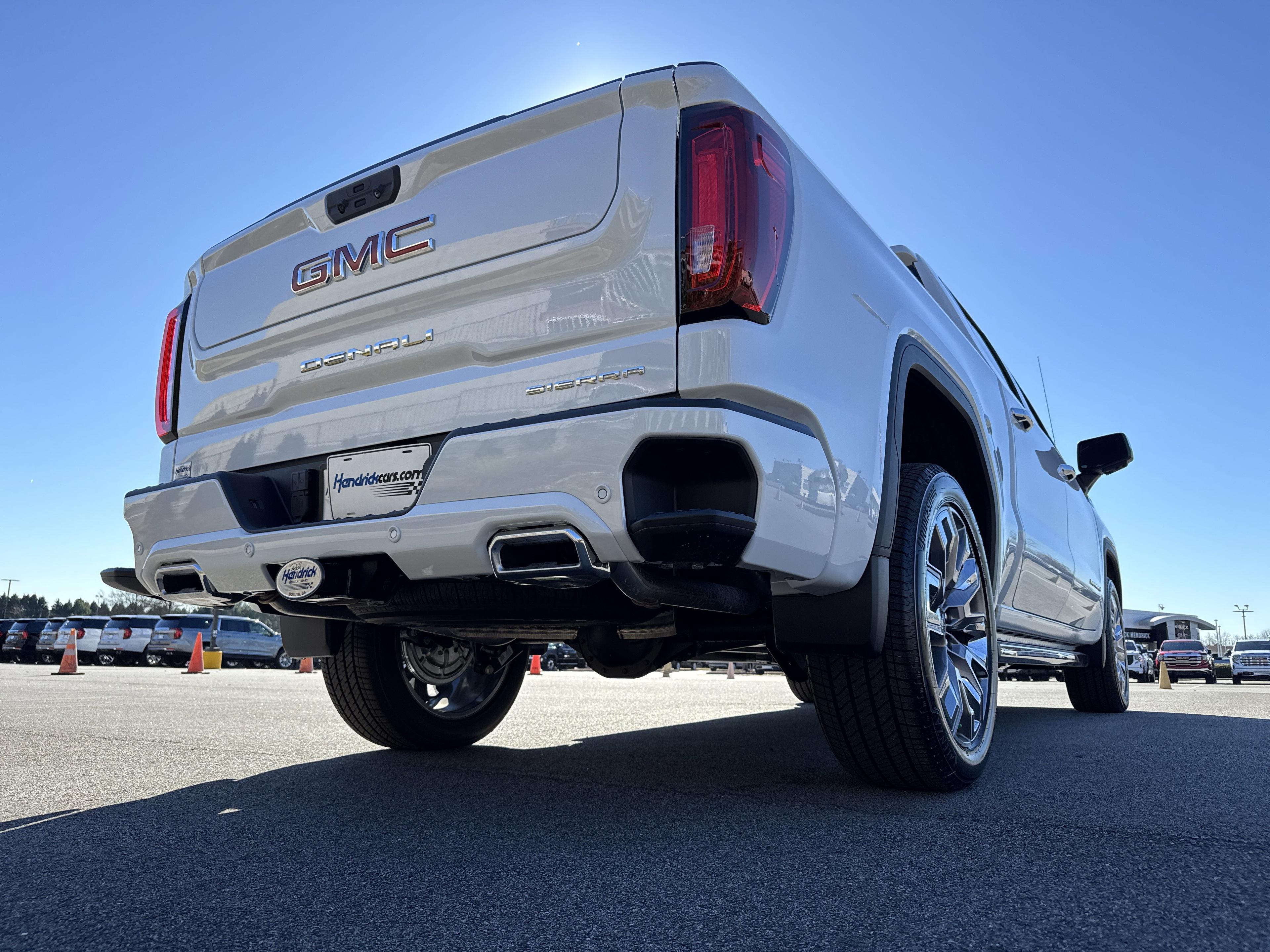 GMC Sierra 1500 Denali Four Wheel Drive Crew Cab - Thumbnail 9