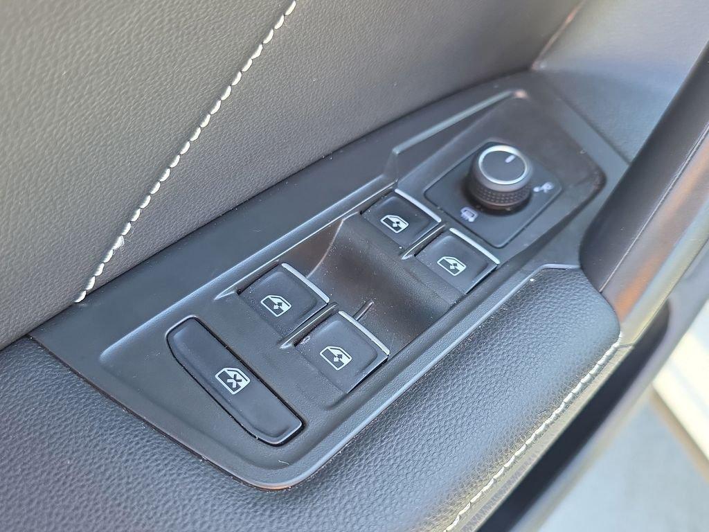 Volkswagen Tiguan 2.0T Se R-Line Black - Thumbnail 12