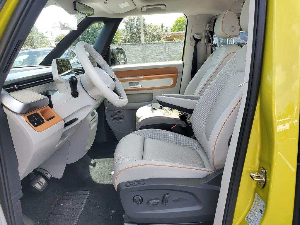 Volkswagen Id. Buzz 1St Edition With Navigation & Awd - Thumbnail 8