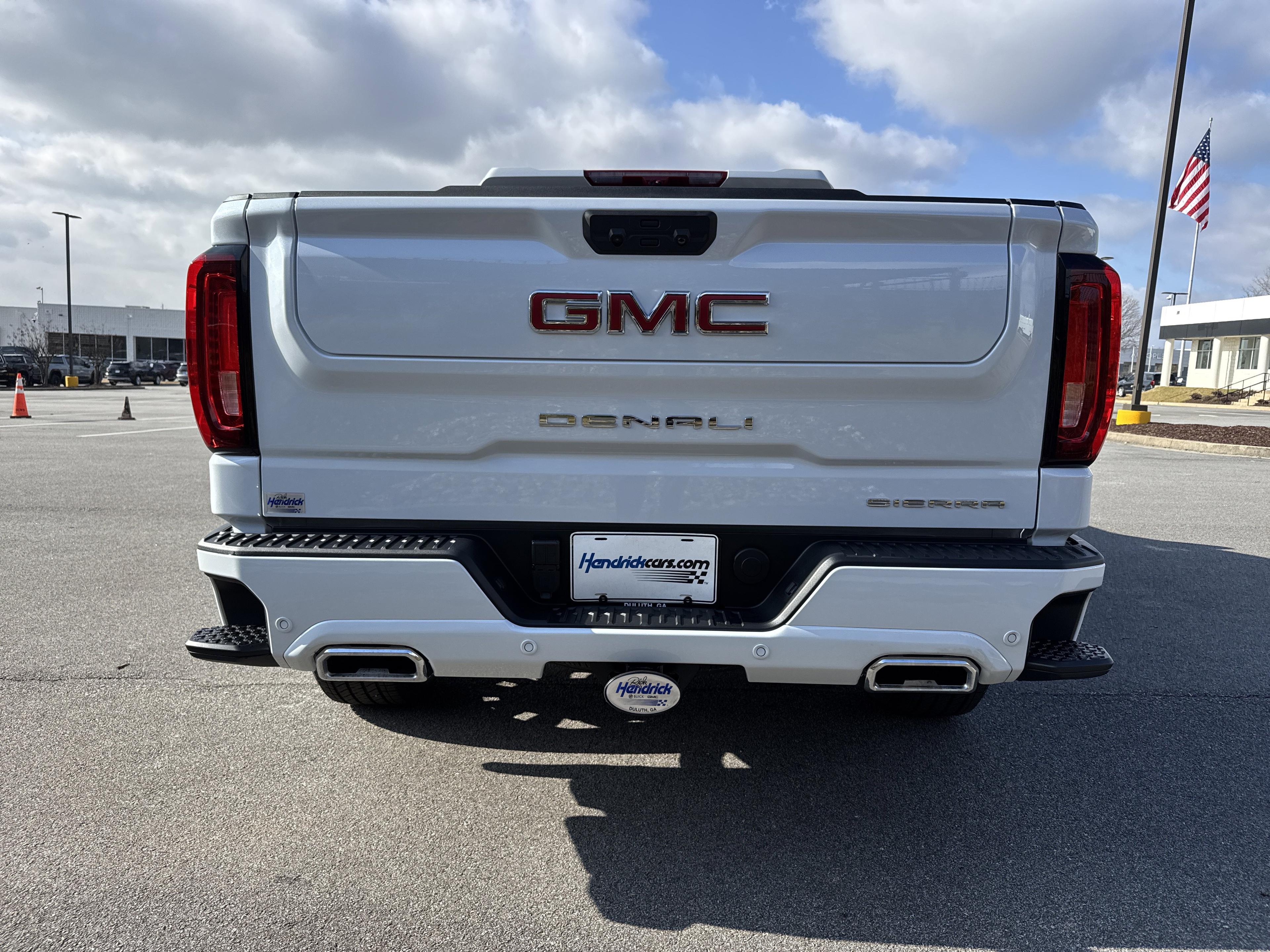 GMC Sierra 1500 Denali Four Wheel Drive Crew Cab - Thumbnail 8