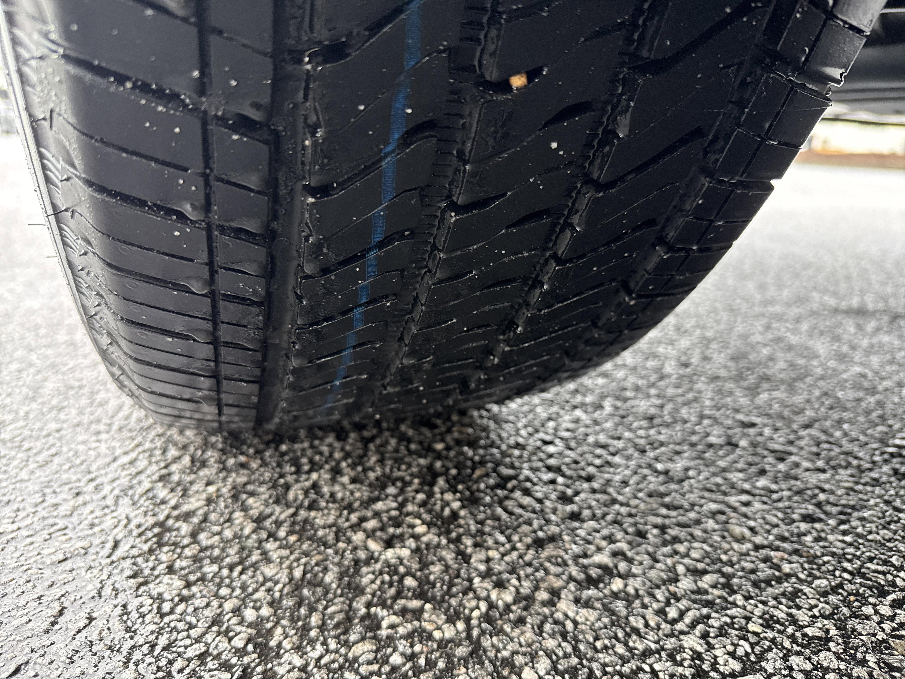 GMC Sierra 1500 Denali Four Wheel Drive Crew Cab - Thumbnail 11