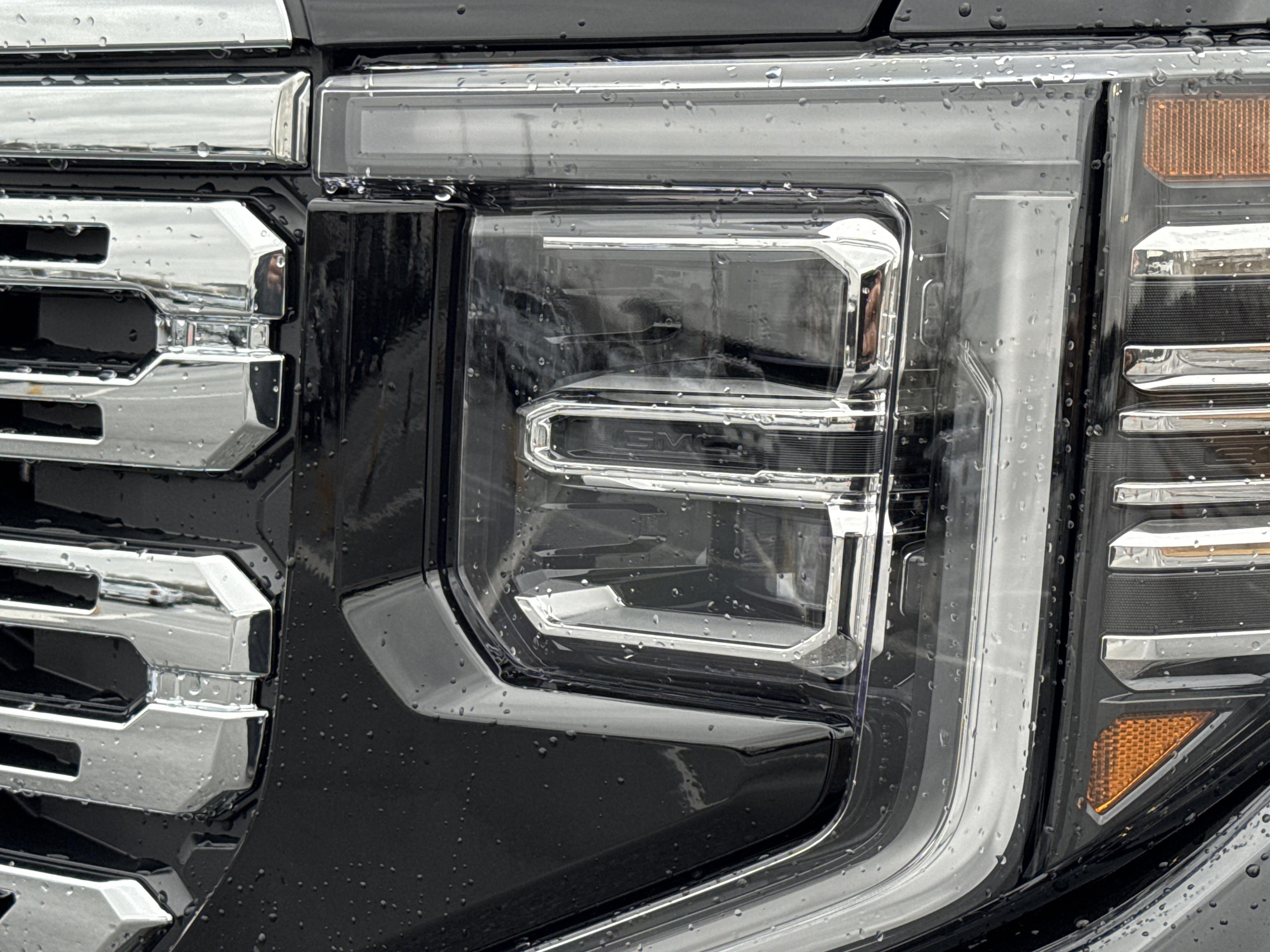 GMC Sierra 1500 Denali Four Wheel Drive Crew Cab - Thumbnail 5