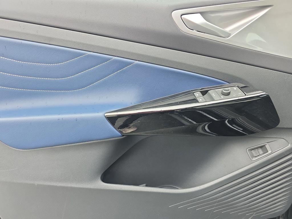 Volkswagen Id.4 Pro S With Navigation & Awd - Thumbnail 7