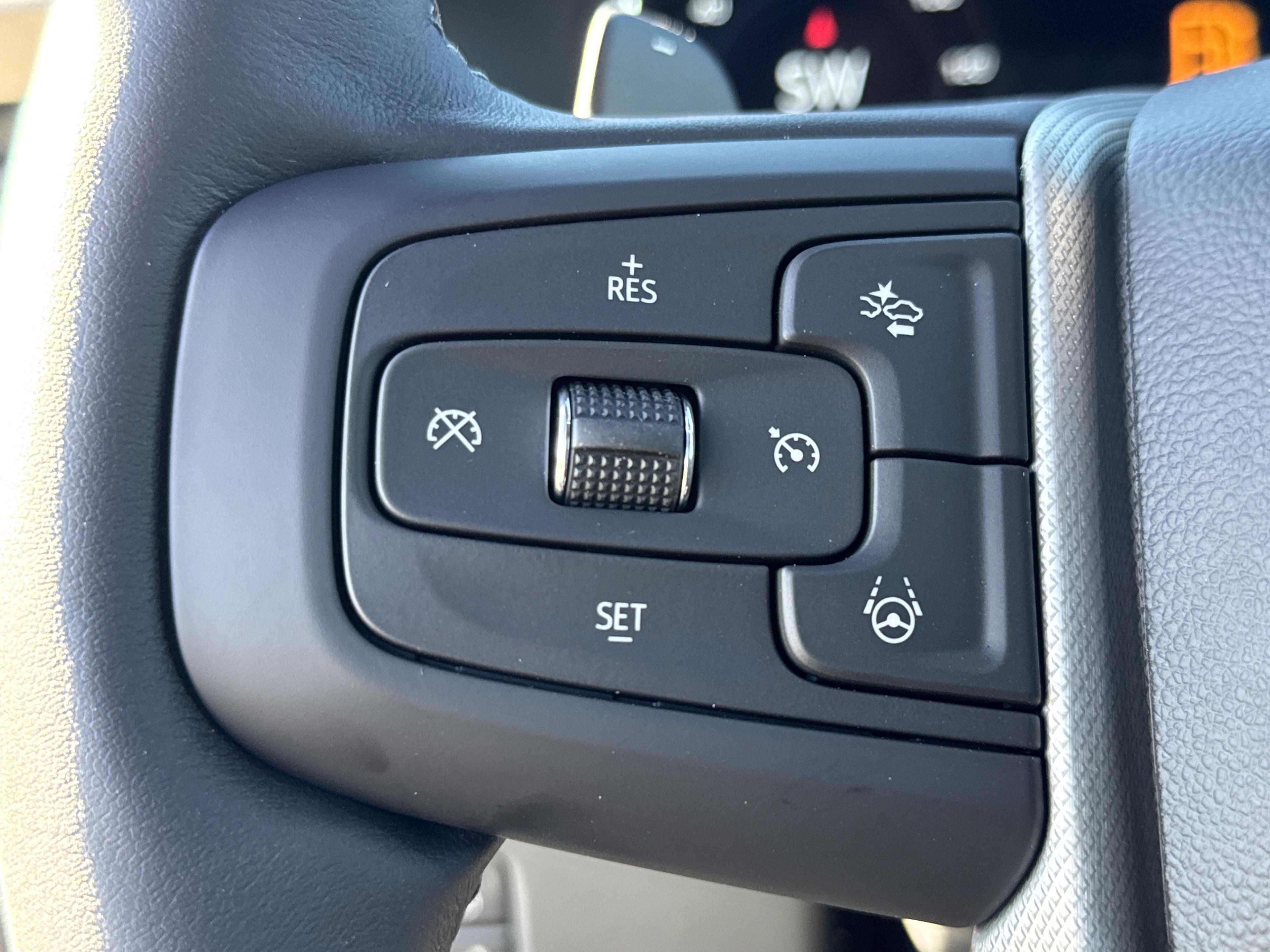 GMC Sierra 1500 Denali Four Wheel Drive Crew Cab - Thumbnail 18