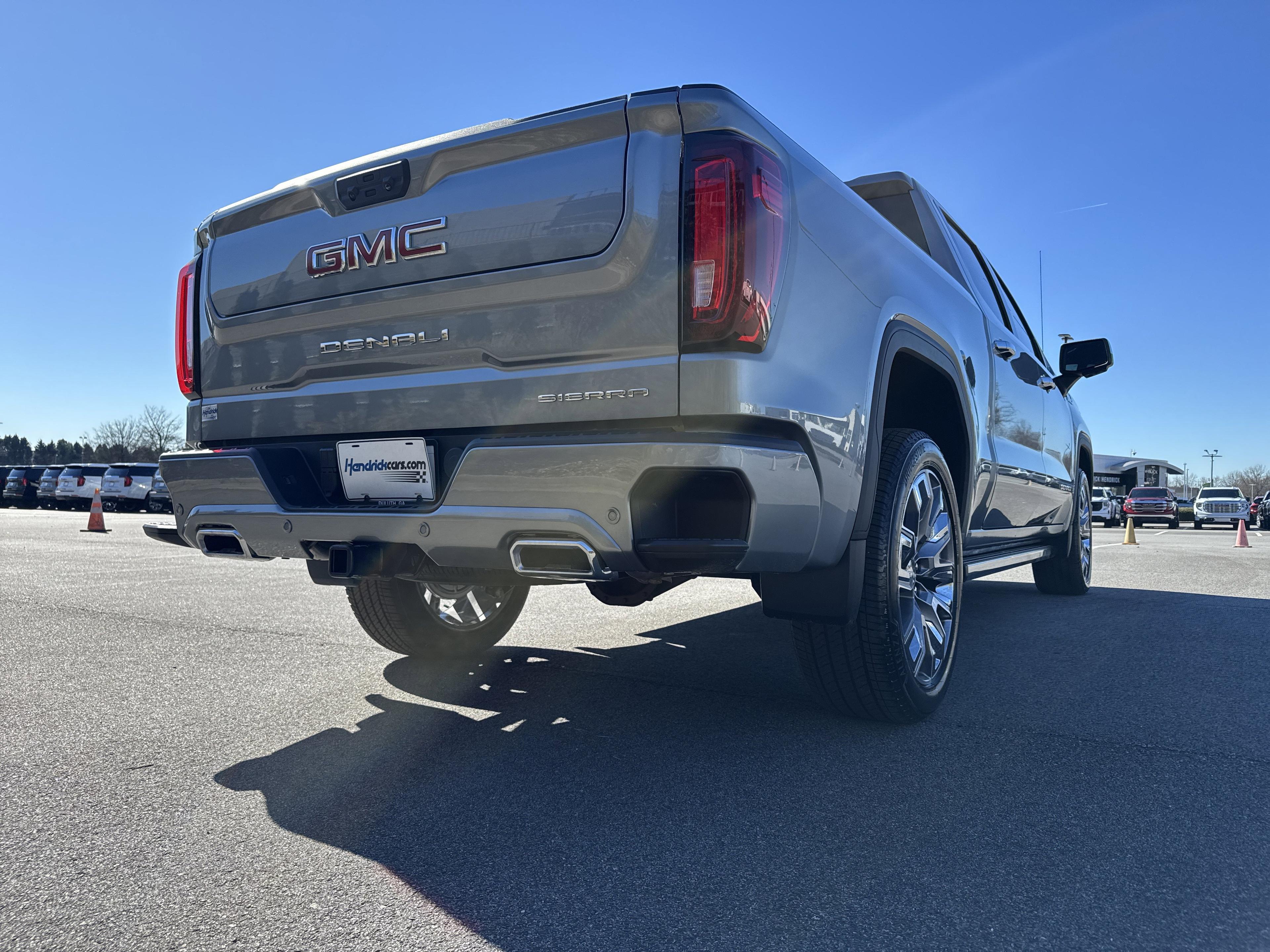 GMC Sierra 1500 Denali Four Wheel Drive Crew Cab - Thumbnail 9