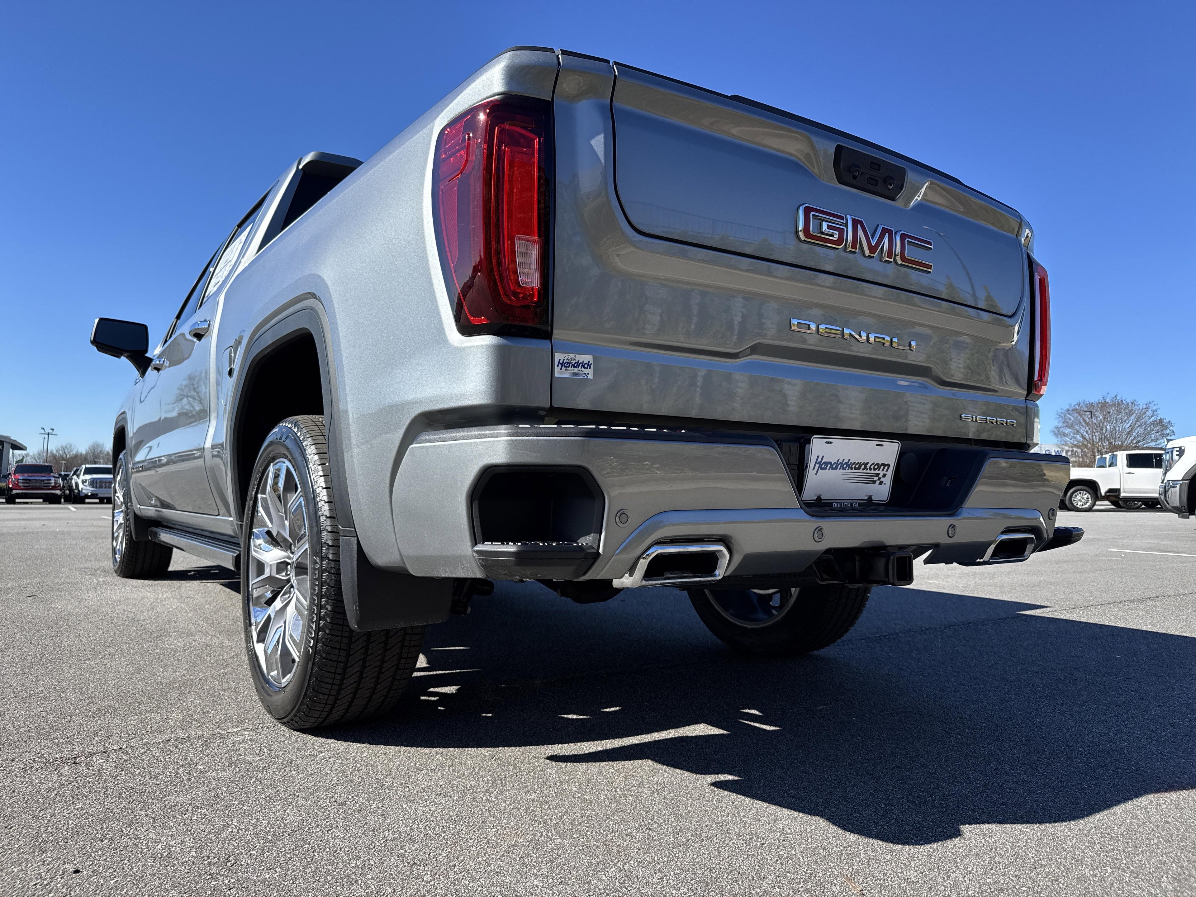 GMC Sierra 1500 Denali Four Wheel Drive Crew Cab - Thumbnail 7