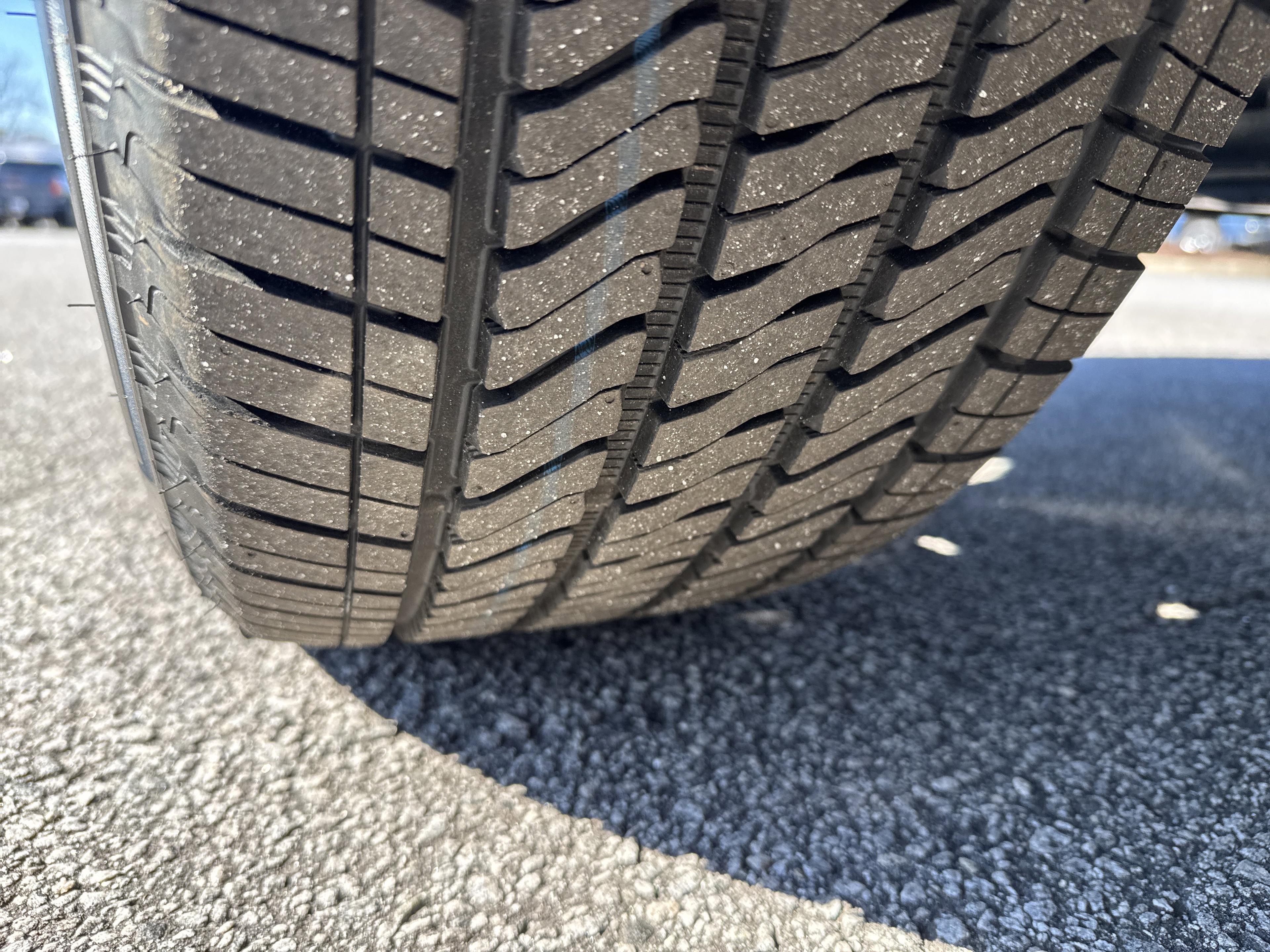 GMC Sierra 1500 Denali Four Wheel Drive Crew Cab - Thumbnail 11