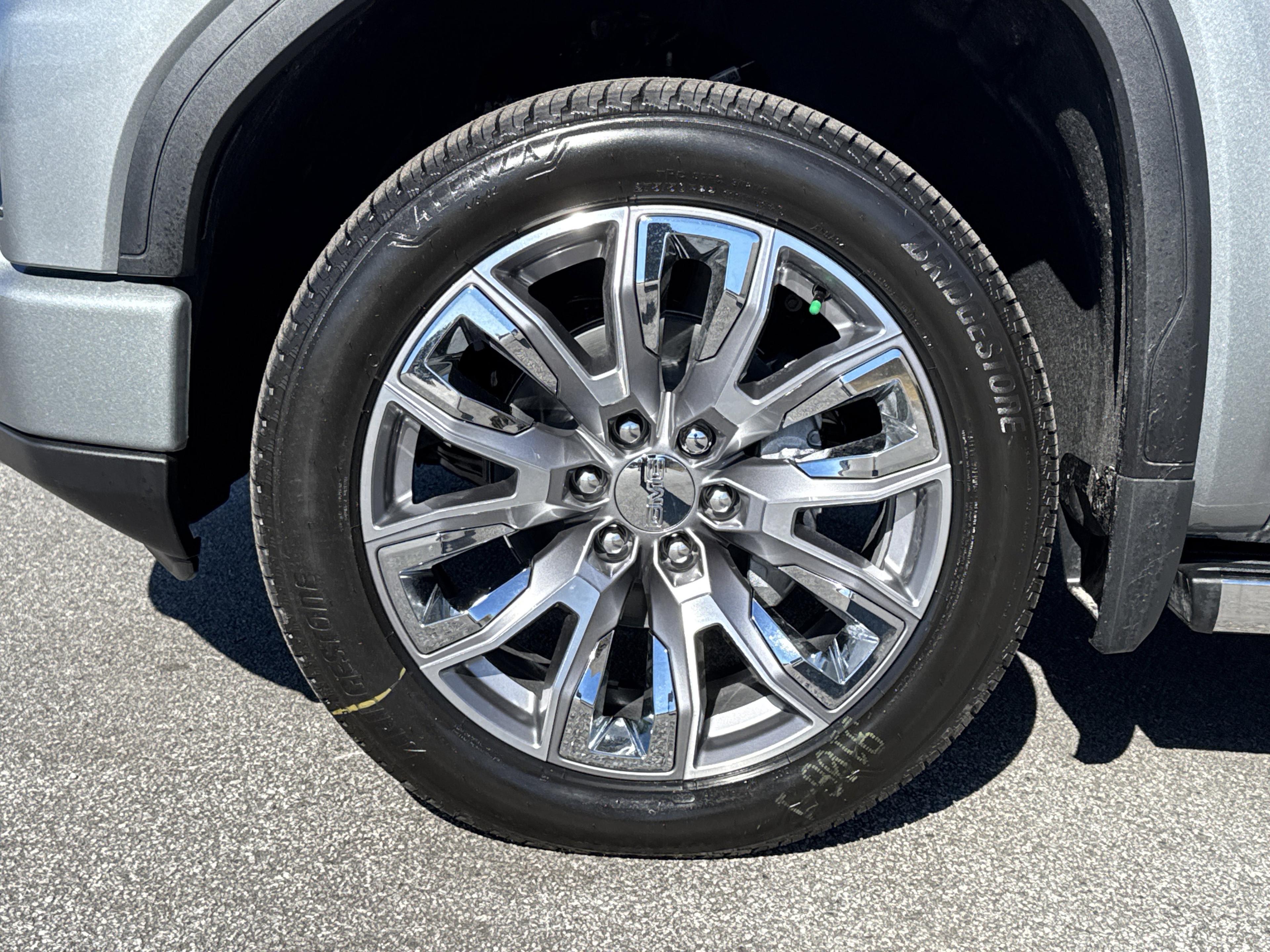 GMC Sierra 1500 Denali Four Wheel Drive Crew Cab - Thumbnail 12