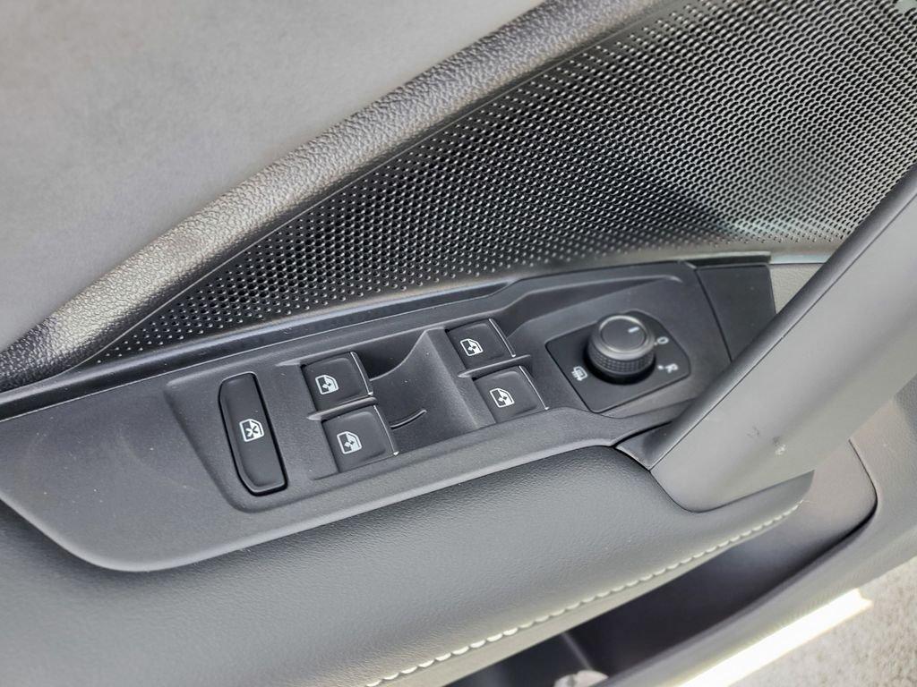 Volkswagen Tiguan 2.0T Se R-Line Black - Thumbnail 14