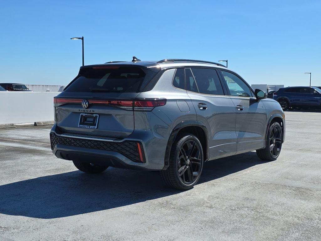 Volkswagen Tiguan 2.0T Se R-Line Black - Thumbnail 5