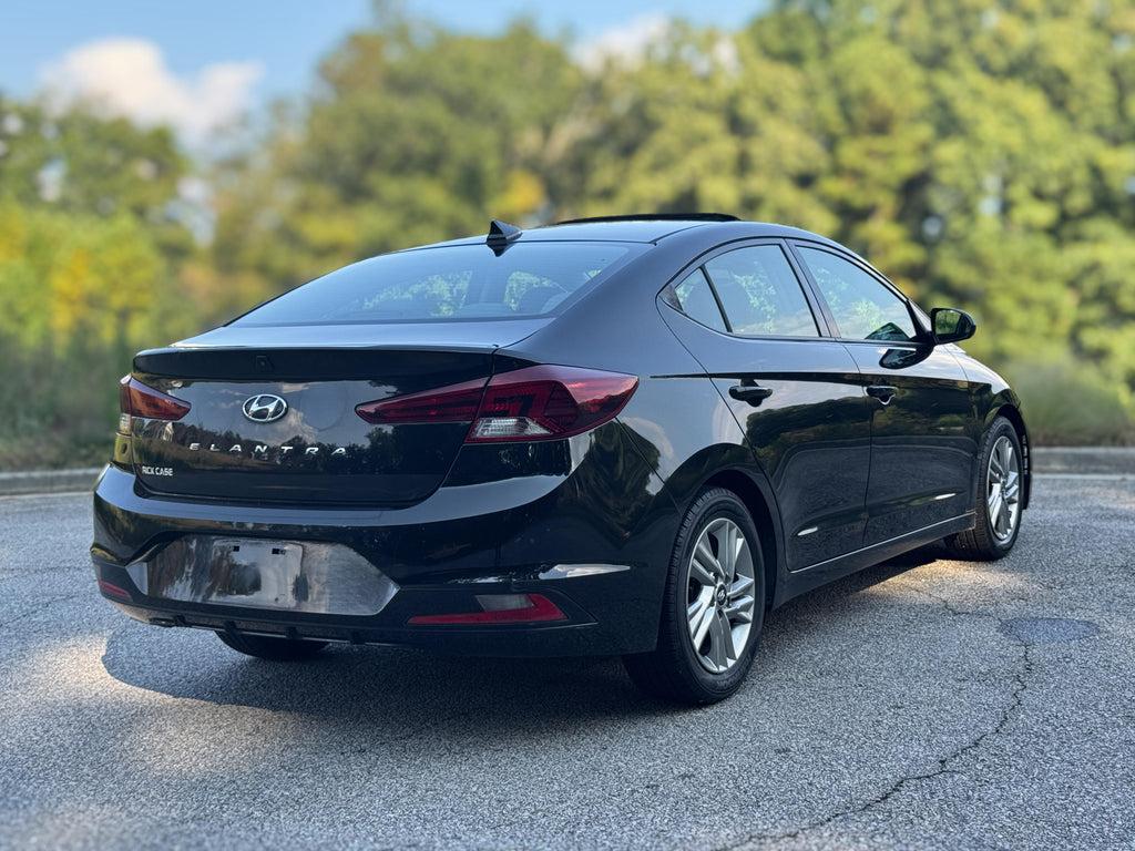 Hyundai Elantra - Thumbnail 18