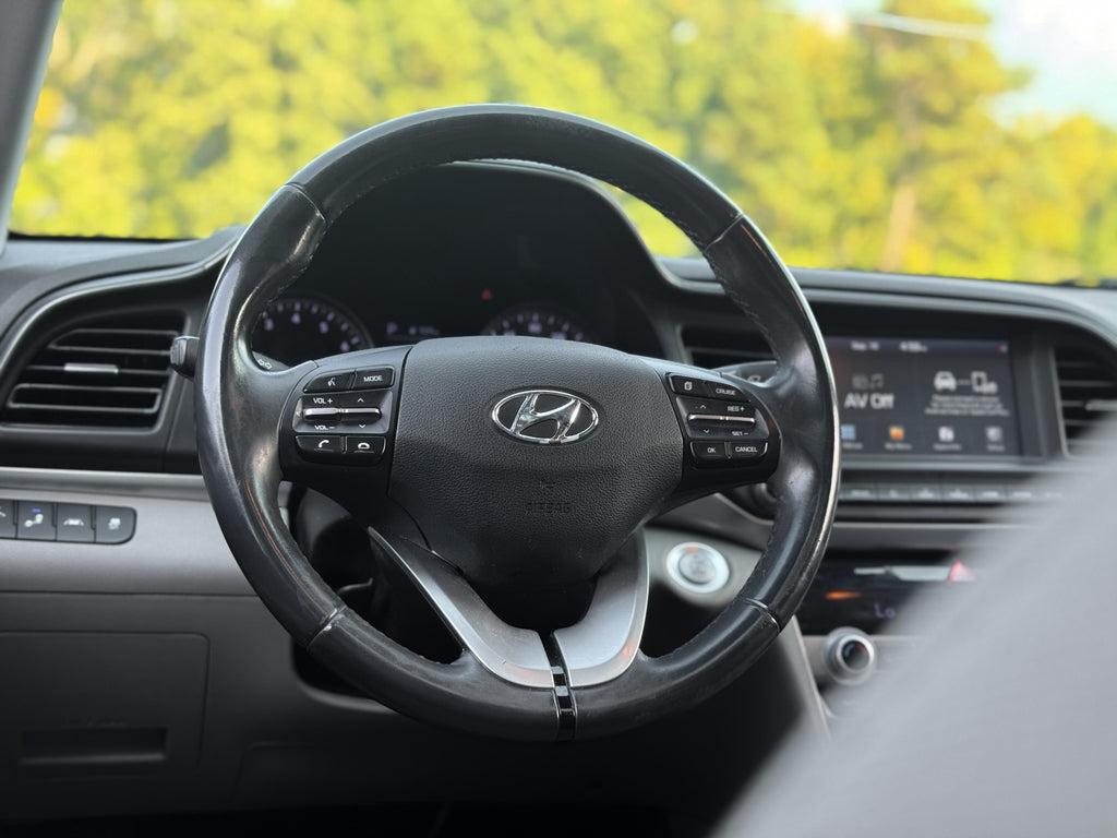 Hyundai Elantra - Thumbnail 8