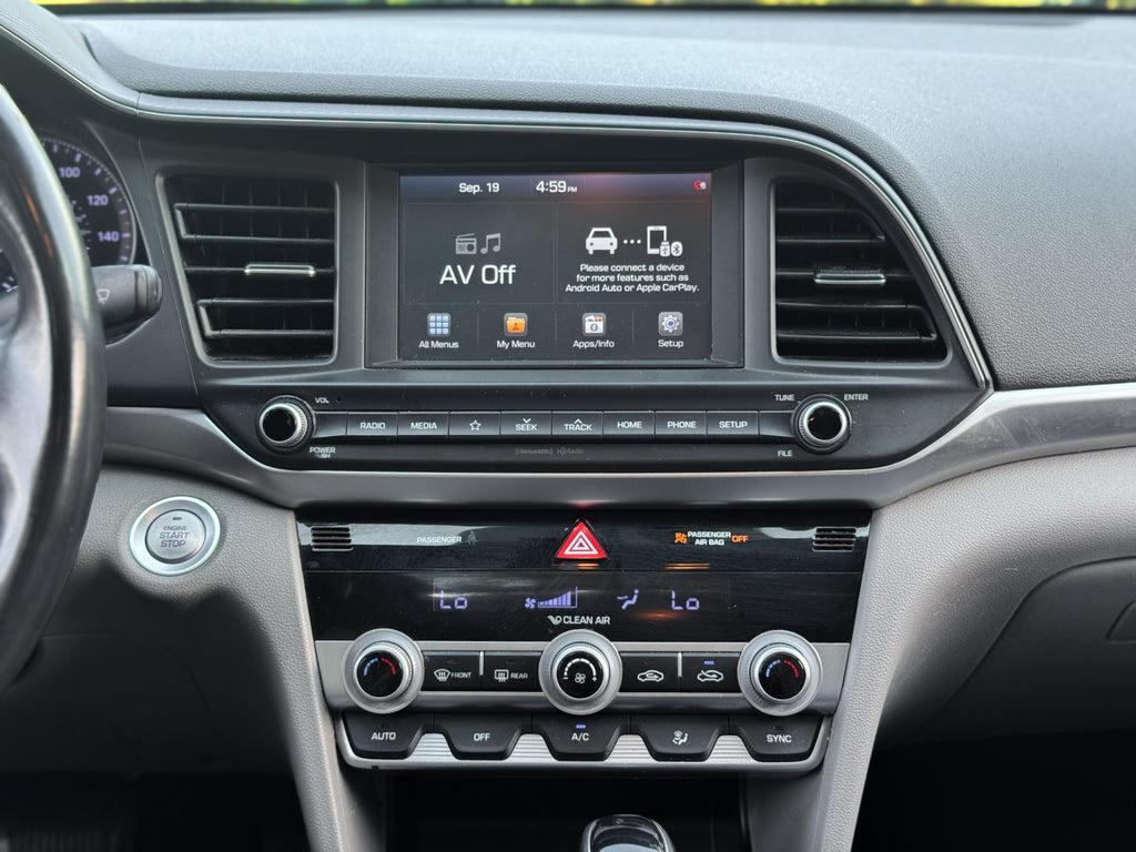 Hyundai Elantra - Thumbnail 12