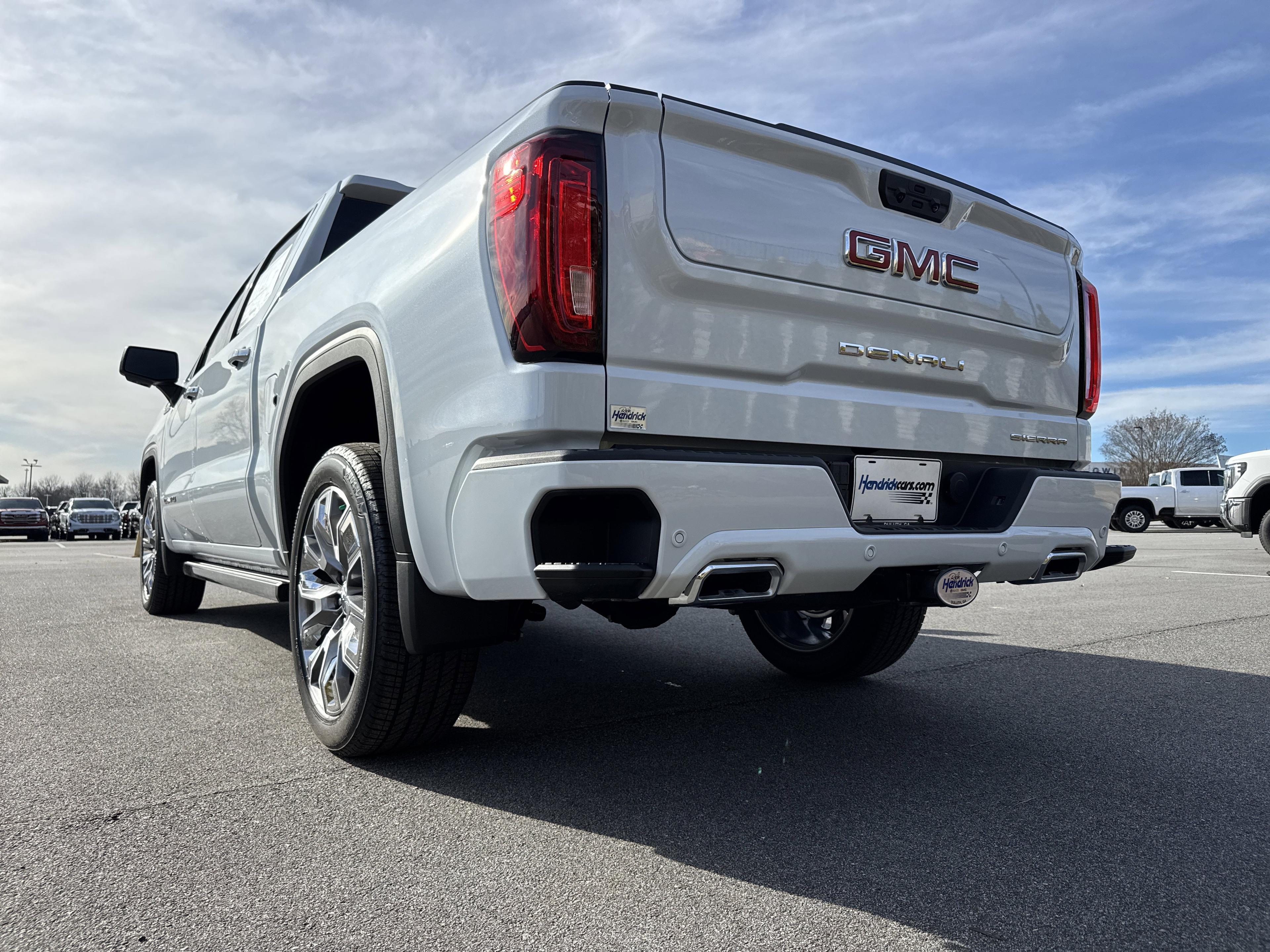 GMC Sierra 1500 Denali Four Wheel Drive Crew Cab - Thumbnail 7