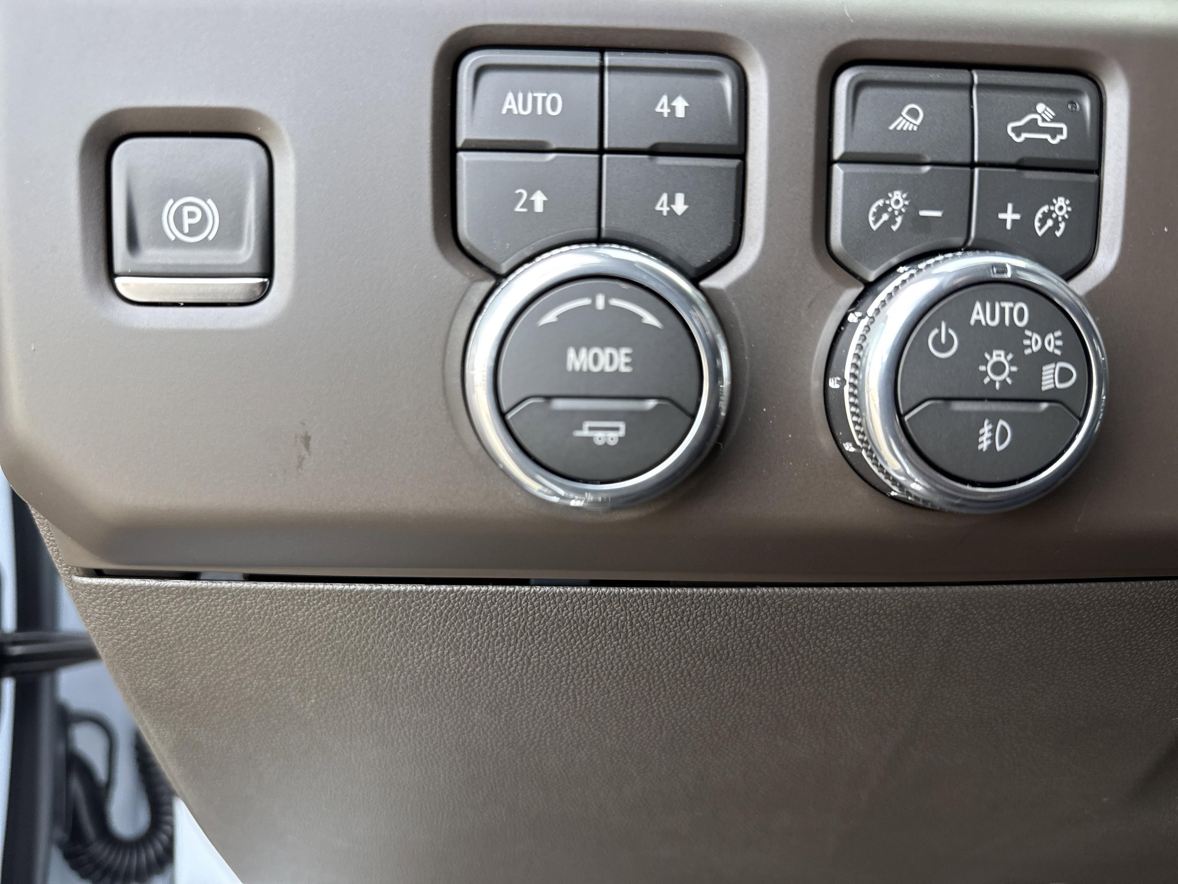 GMC Sierra 1500 Denali Four Wheel Drive Crew Cab - Thumbnail 15