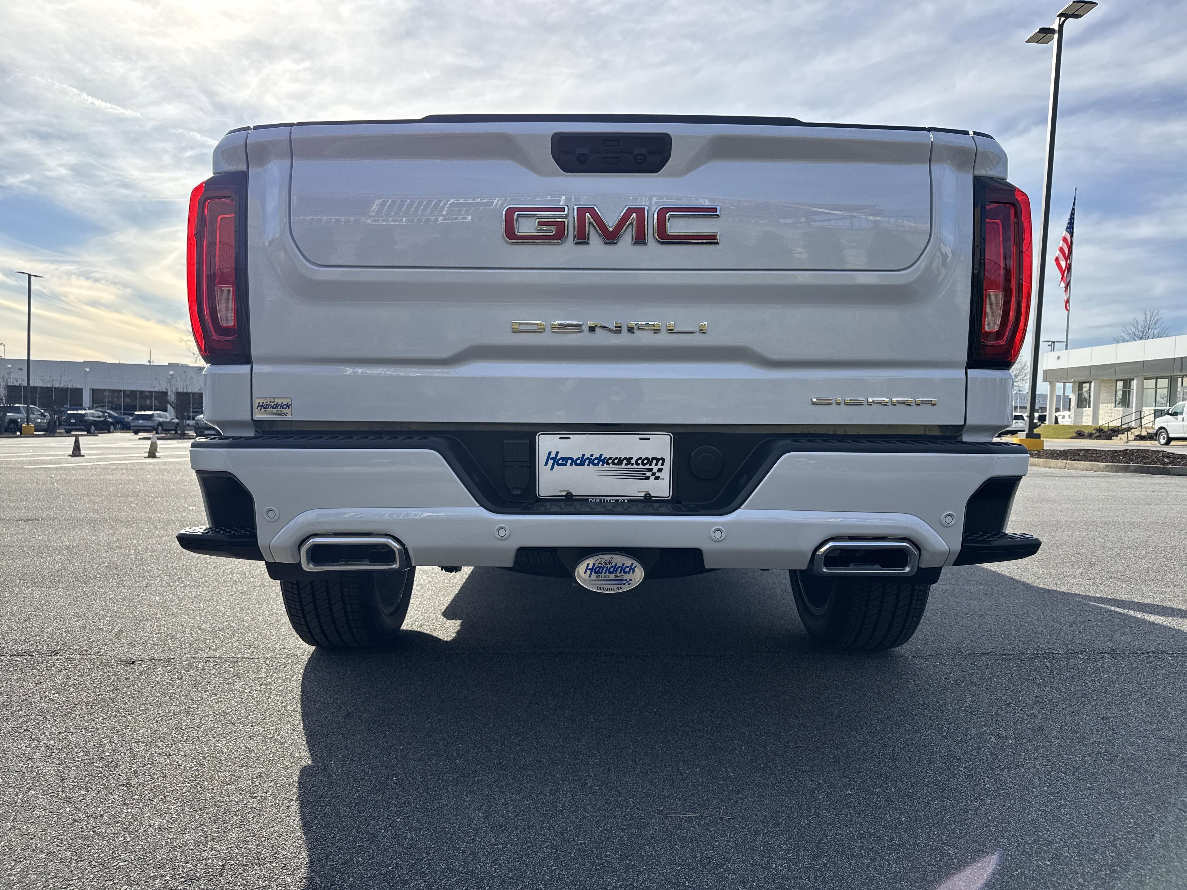 GMC Sierra 1500 Denali Four Wheel Drive Crew Cab - Thumbnail 8