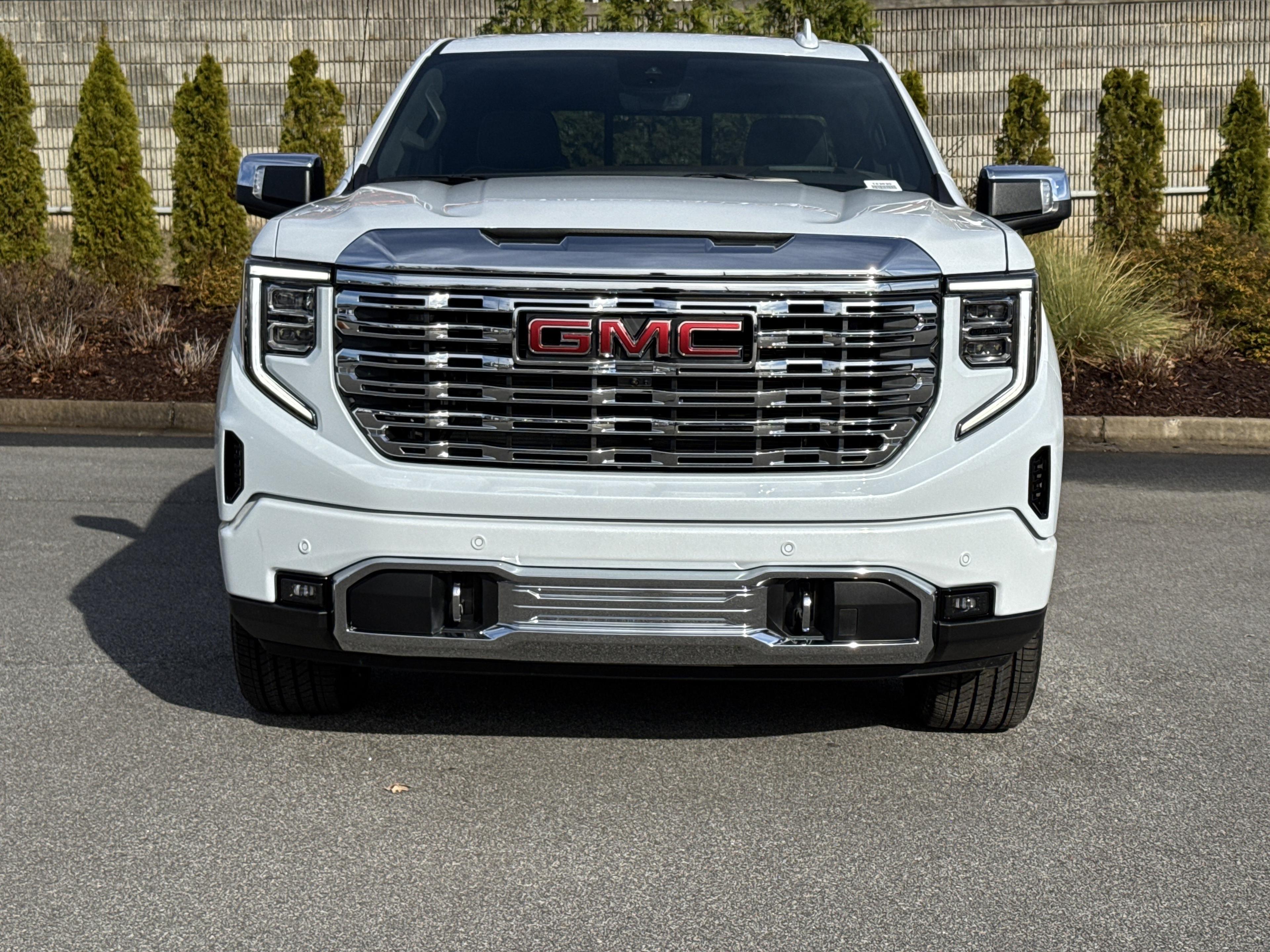 GMC Sierra 1500 Denali Four Wheel Drive Crew Cab - Thumbnail 2