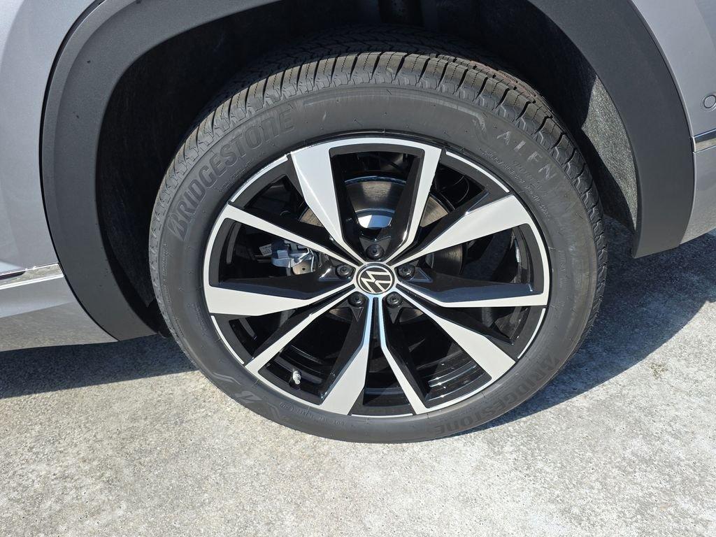 Volkswagen Atlas Cross Sport 2.0T Sel Premium R-Line With Navigation & Awd - Thumbnail 4