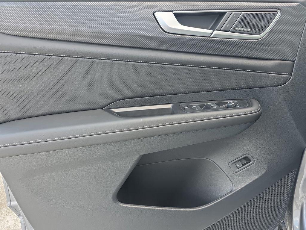 Volkswagen Atlas Cross Sport 2.0T Sel Premium R-Line With Navigation & Awd - Thumbnail 8