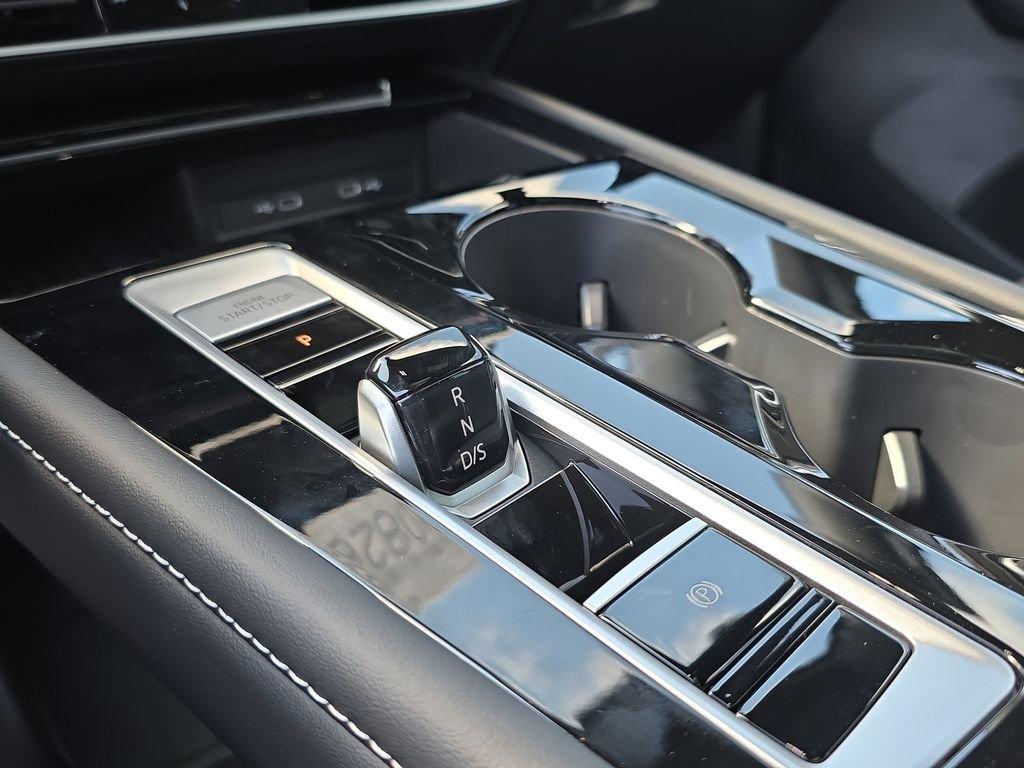 Volkswagen Atlas Cross Sport 2.0T Sel Premium R-Line With Navigation & Awd - Thumbnail 16