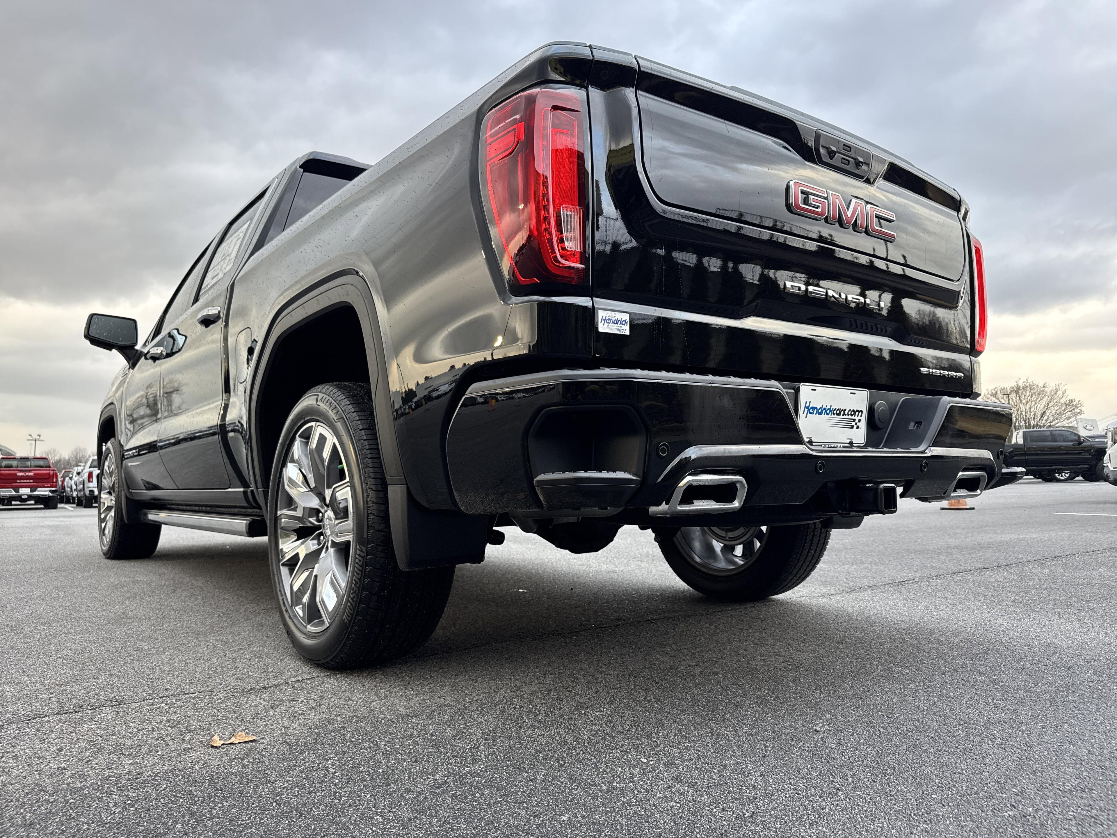 GMC Sierra 1500 Denali Four Wheel Drive Crew Cab - Thumbnail 7