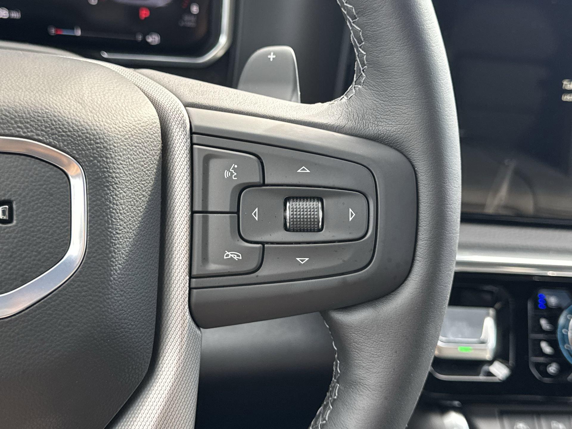 GMC Sierra 1500 Denali Four Wheel Drive Crew Cab - Thumbnail 19