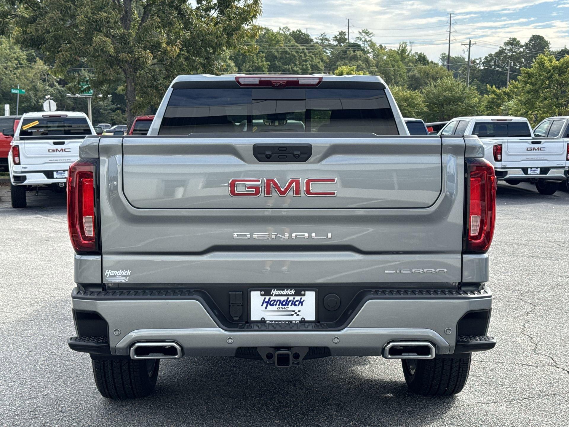 GMC Sierra 1500 Denali Four Wheel Drive Crew Cab - Thumbnail 8