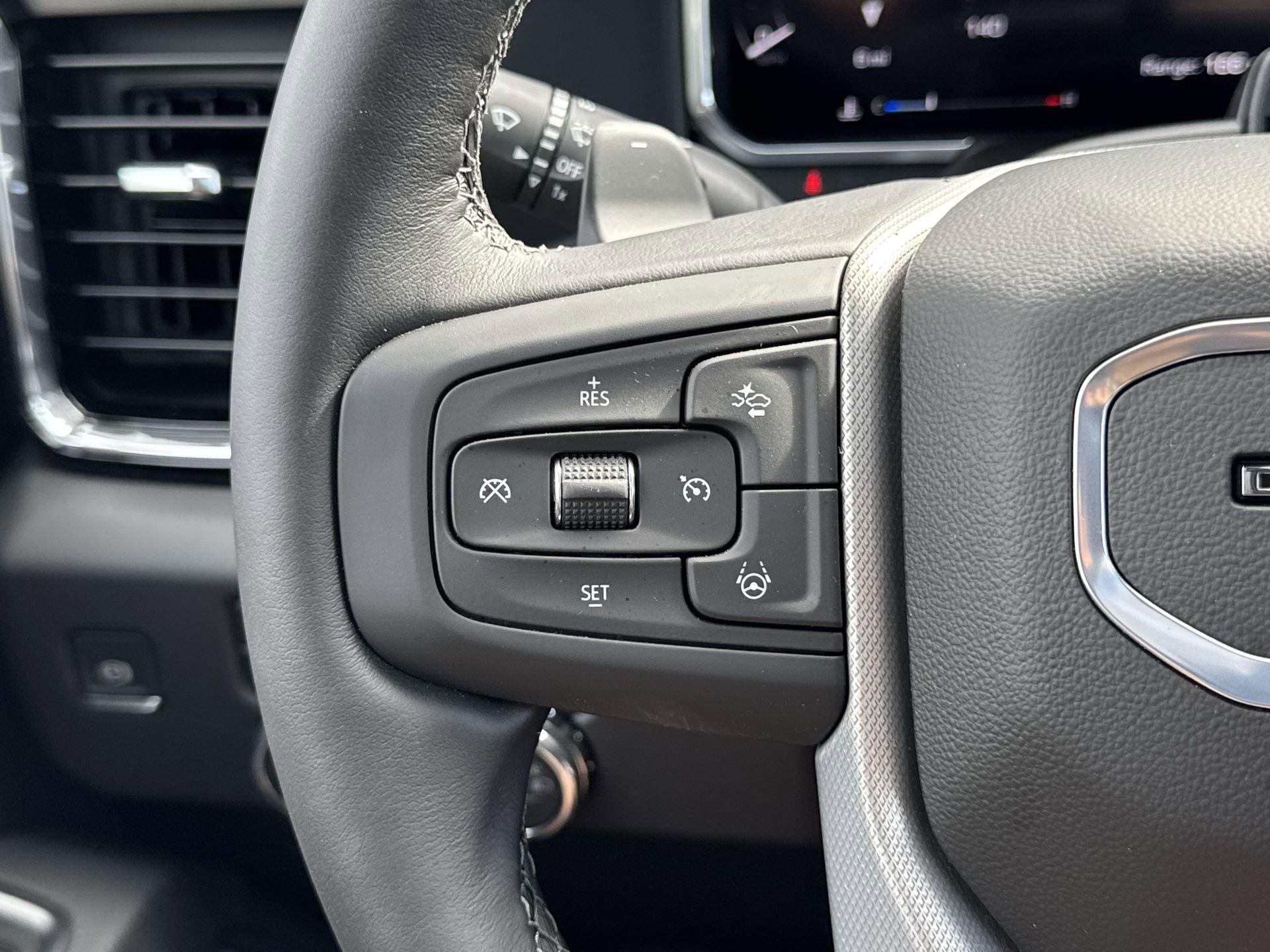 GMC Sierra 1500 Denali Four Wheel Drive Crew Cab - Thumbnail 18