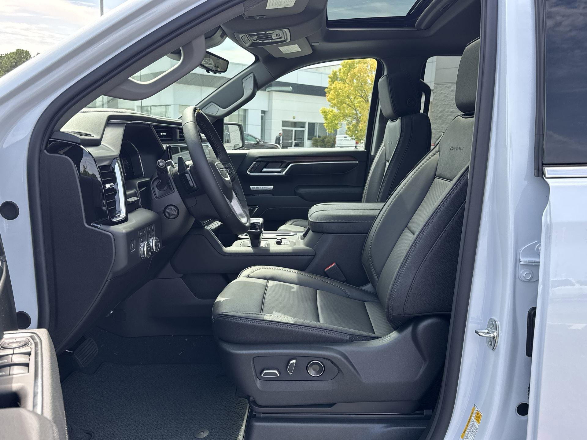 GMC Sierra 1500 Denali Four Wheel Drive Crew Cab - Thumbnail 15