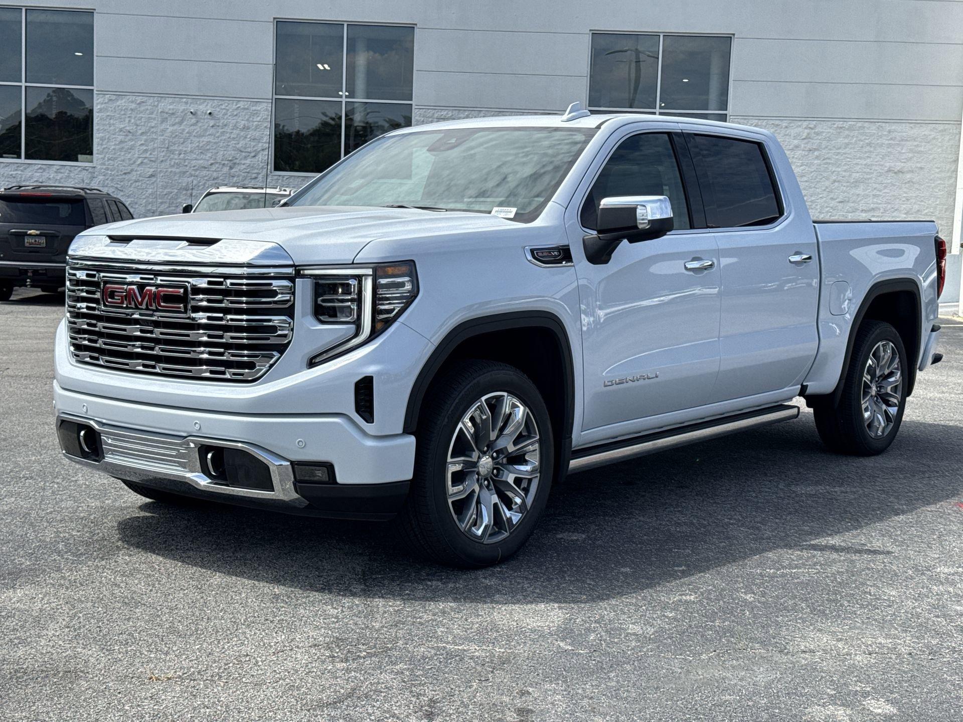 GMC Sierra 1500 Denali Four Wheel Drive Crew Cab - Thumbnail 4