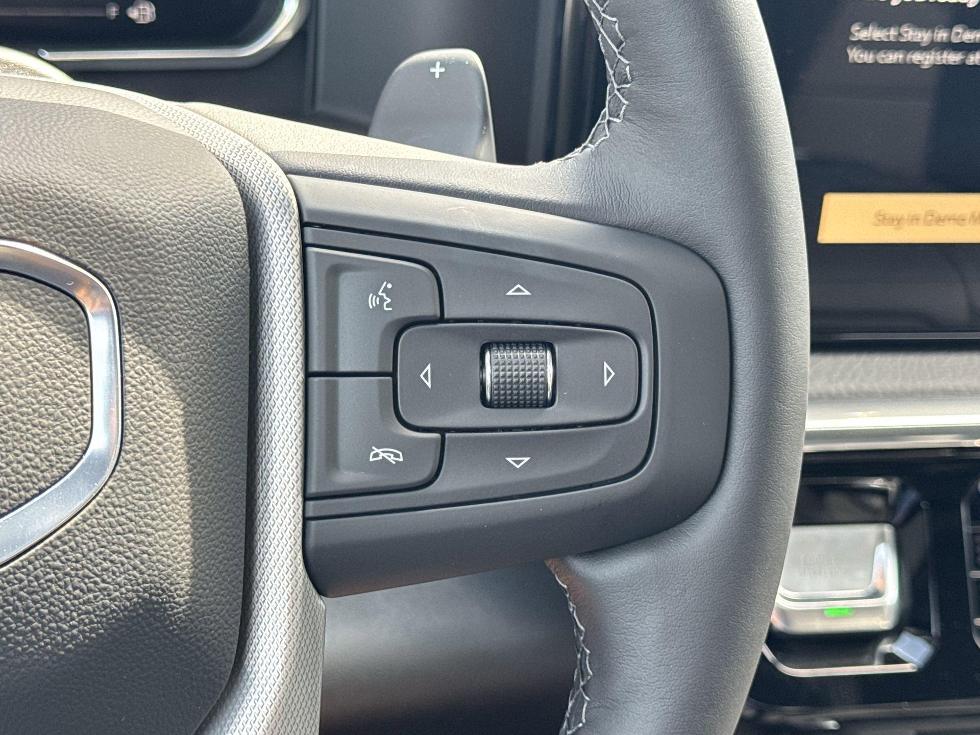 GMC Sierra 1500 Denali Four Wheel Drive Crew Cab - Thumbnail 19