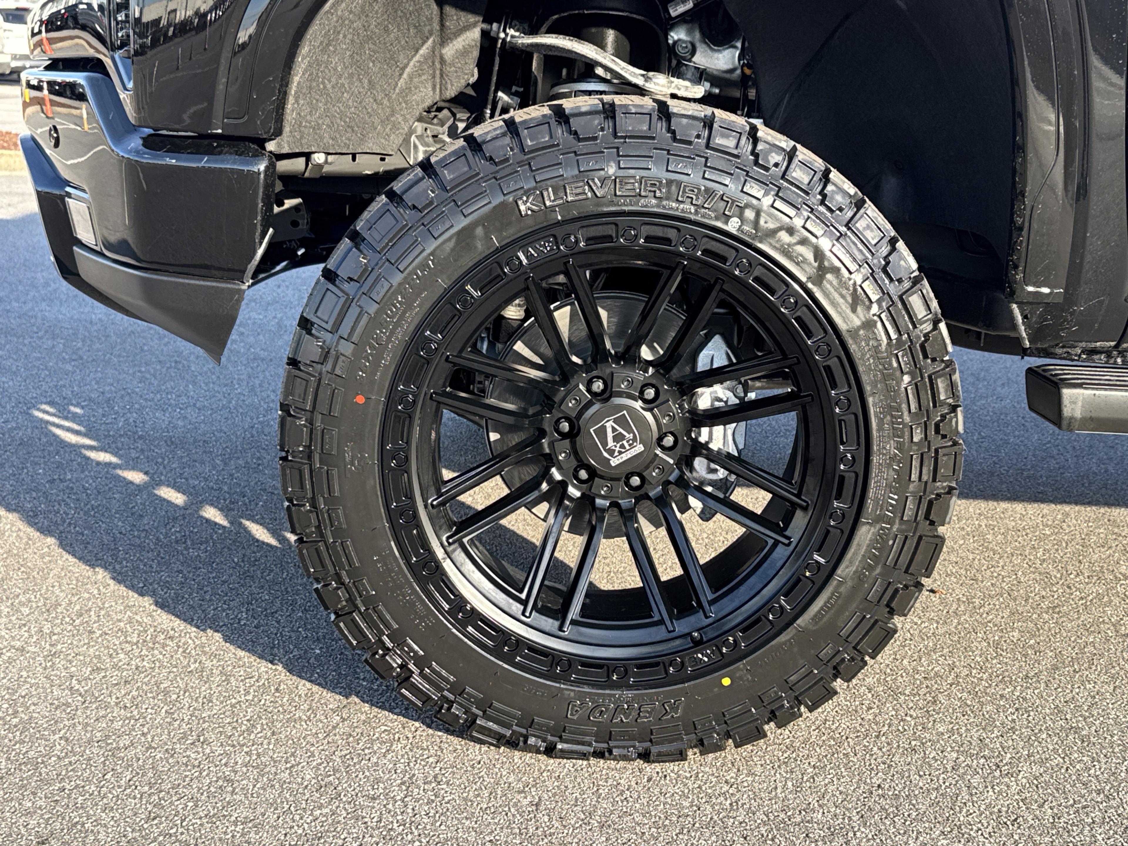 GMC Sierra 1500 Denali Four Wheel Drive Crew Cab - Thumbnail 12