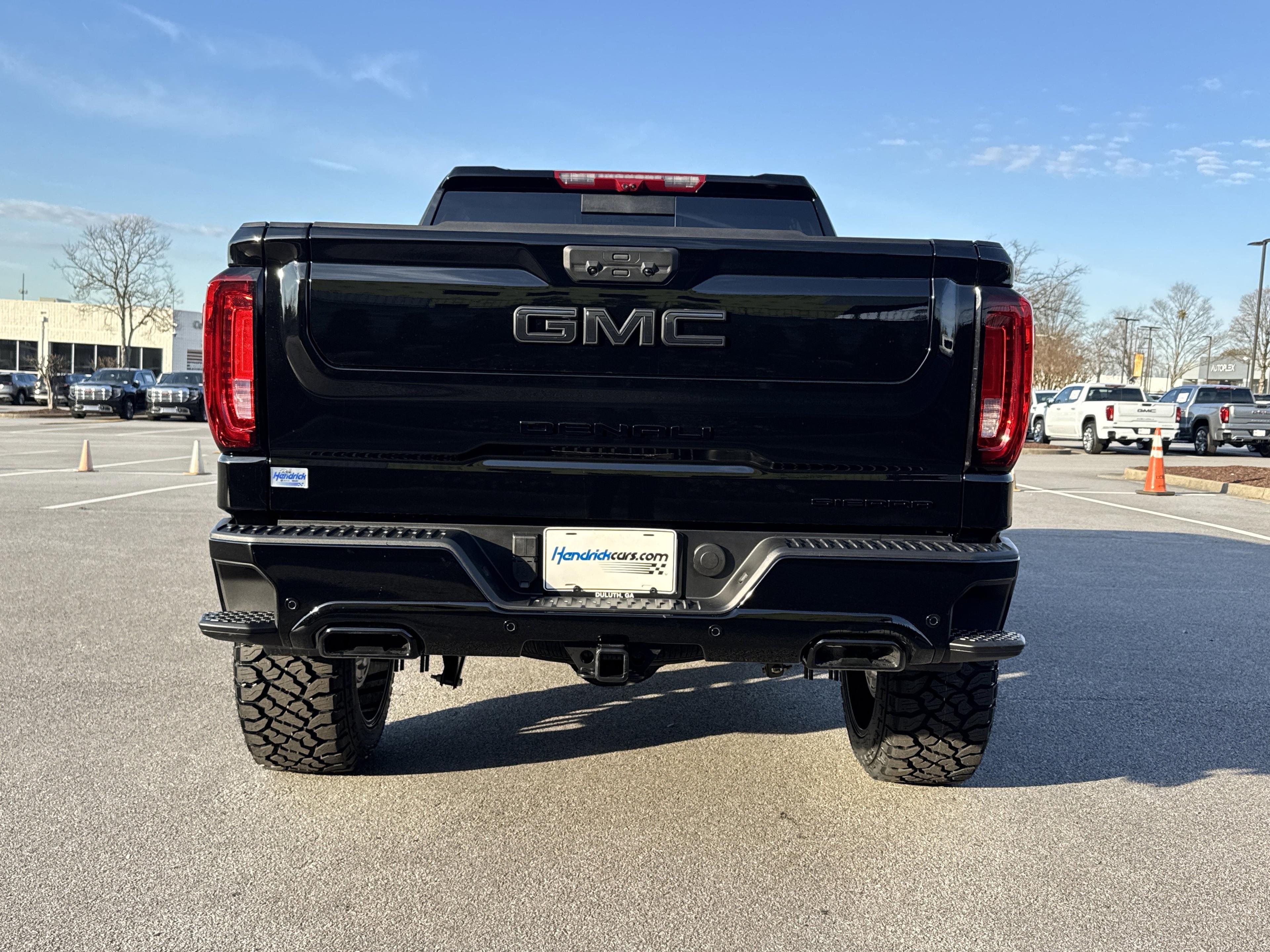 GMC Sierra 1500 Denali Four Wheel Drive Crew Cab - Thumbnail 8